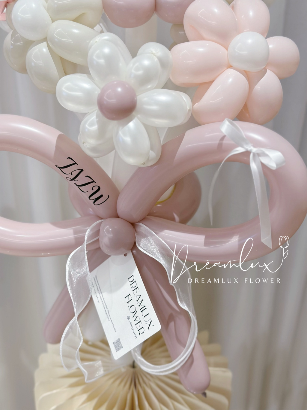 Copy of  Dreamlux flower (Logo)