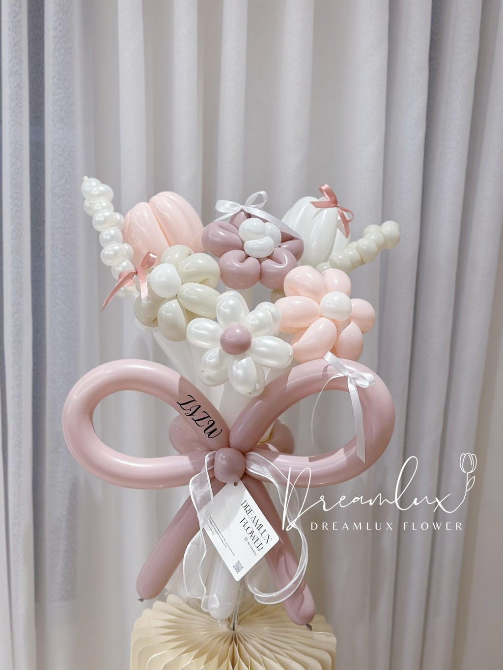 Copy of  Dreamlux flower (Logo)