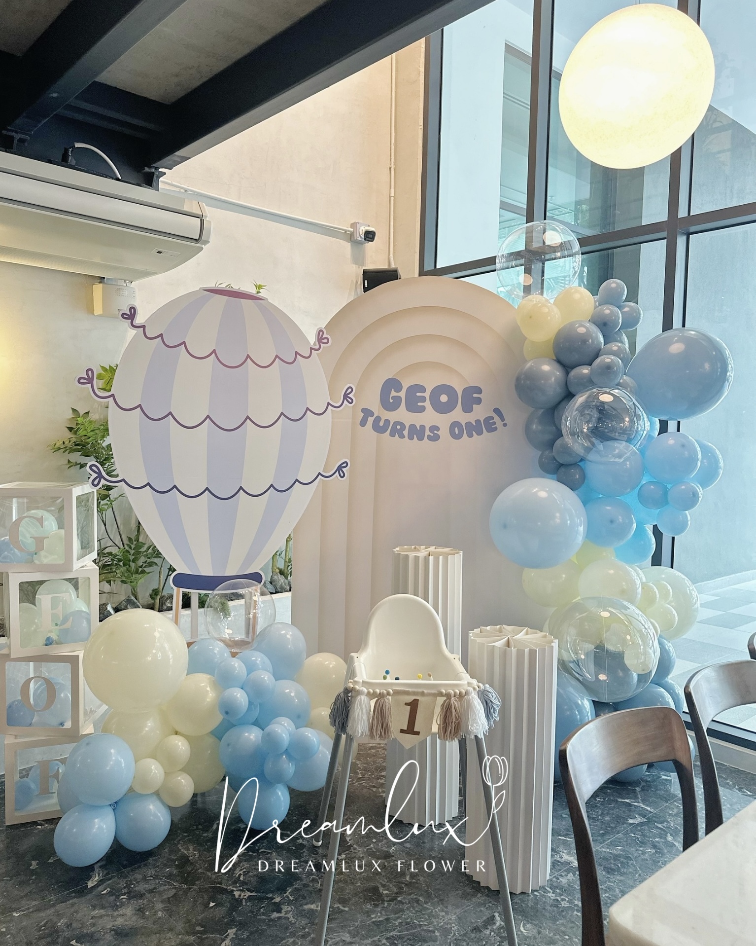 Copy of  Dreamlux flower (Logo)