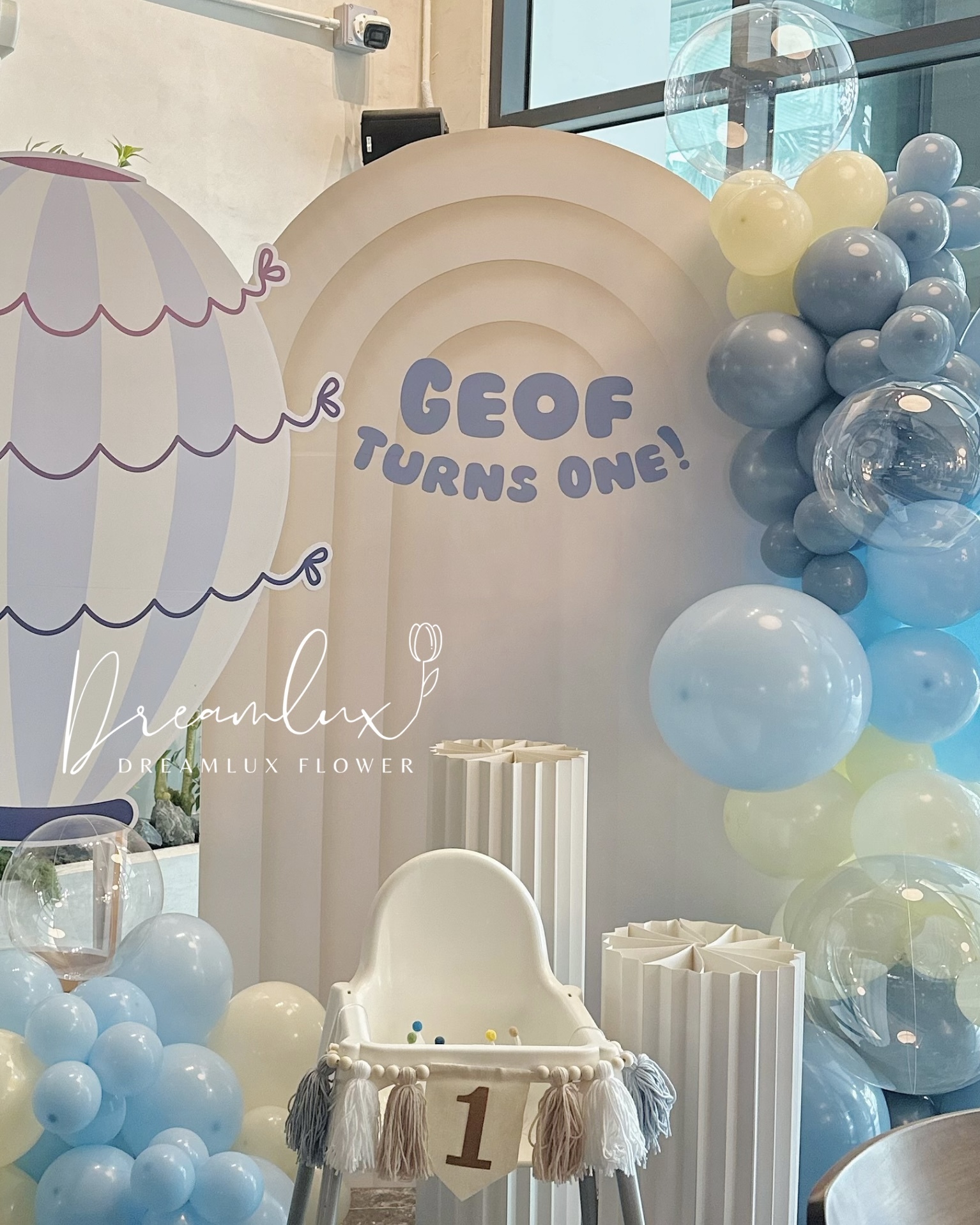 Copy of  Dreamlux flower (Logo).png