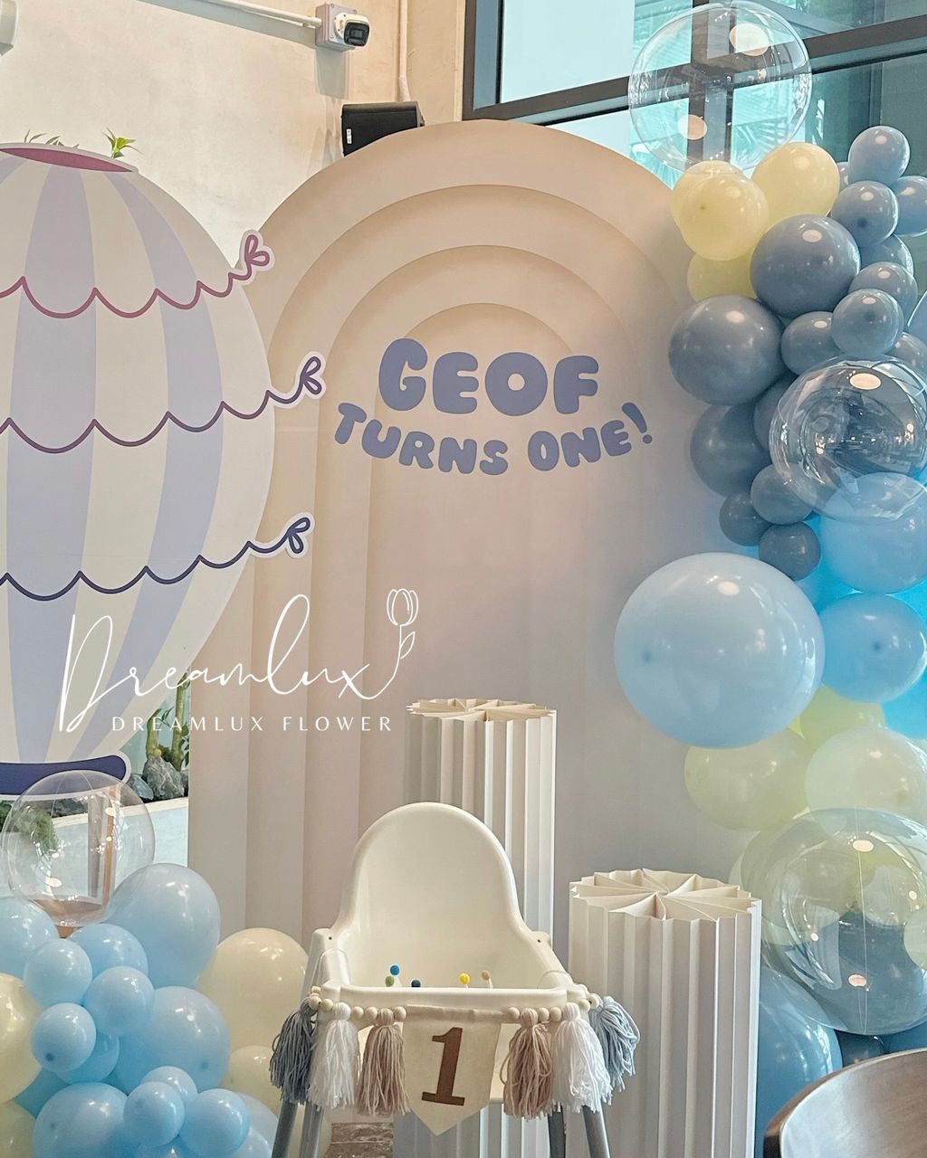 Copy of  Dreamlux flower (Logo).png