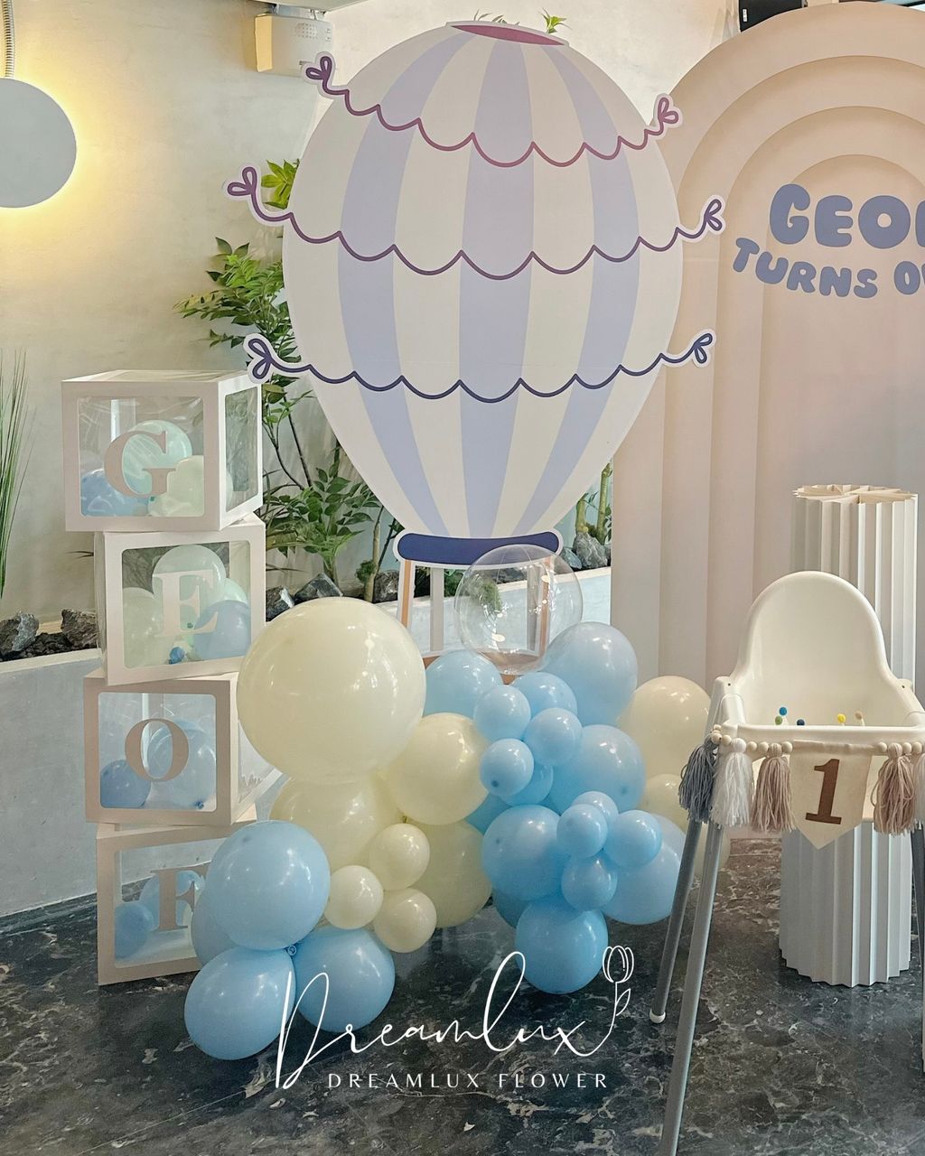 Copy of  Dreamlux flower (Logo).png