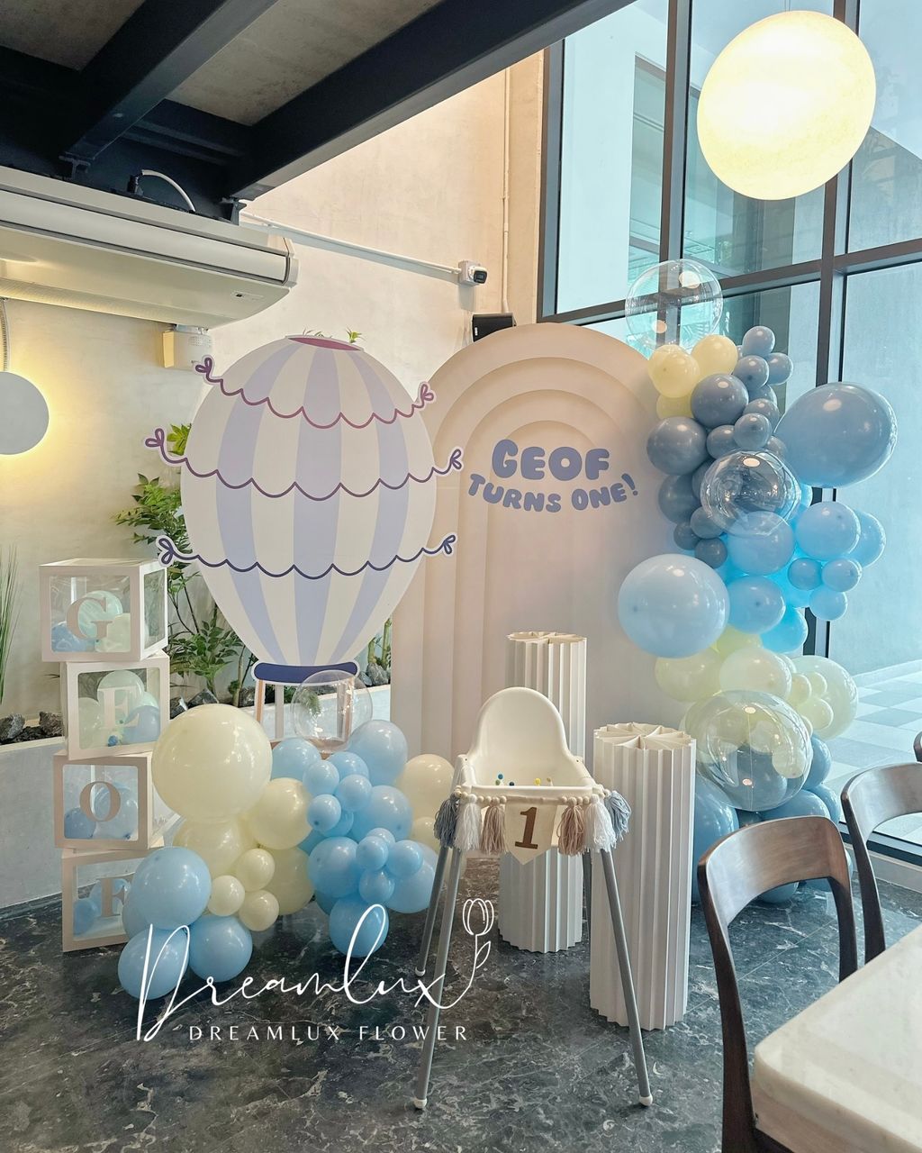 Copy of  Dreamlux flower (Logo)