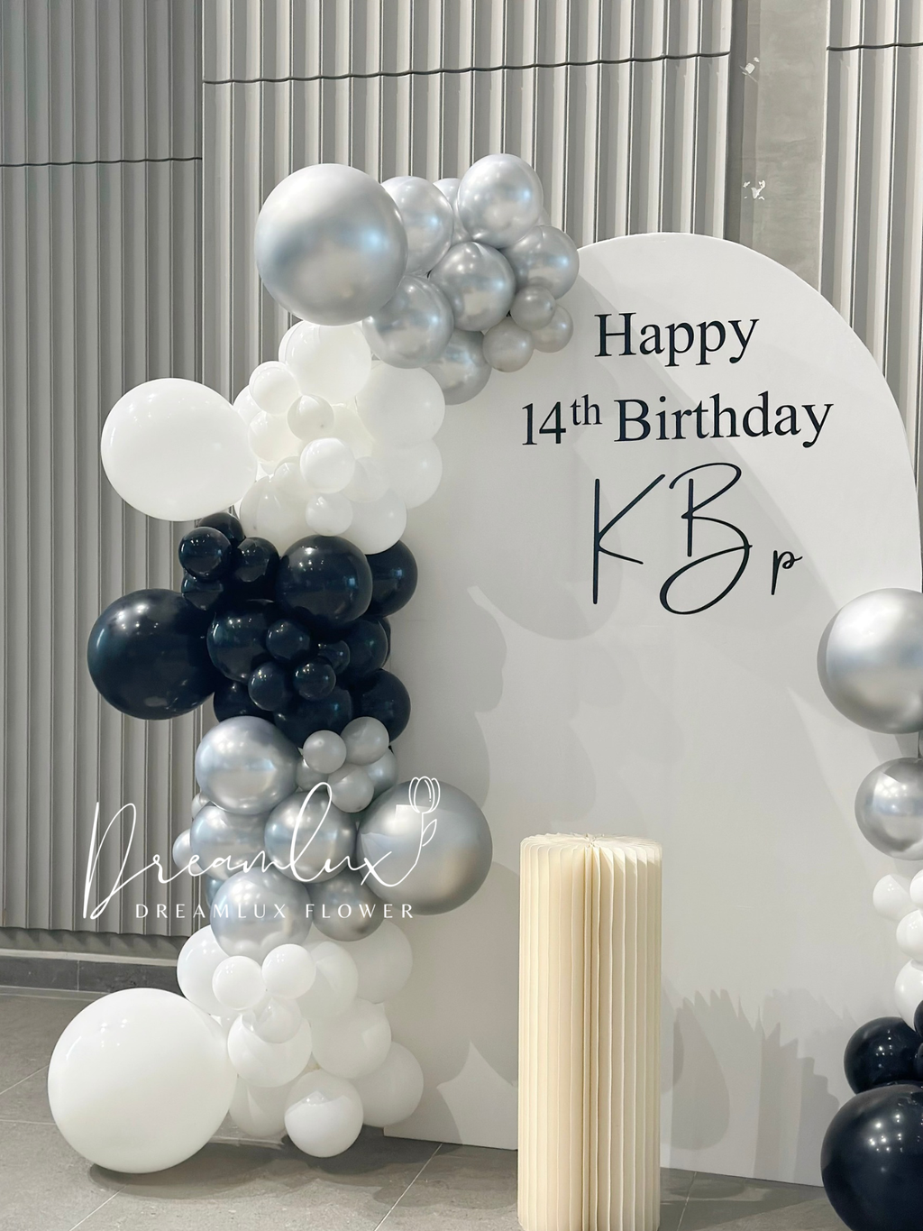 Copy of  Dreamlux flower (Logo)