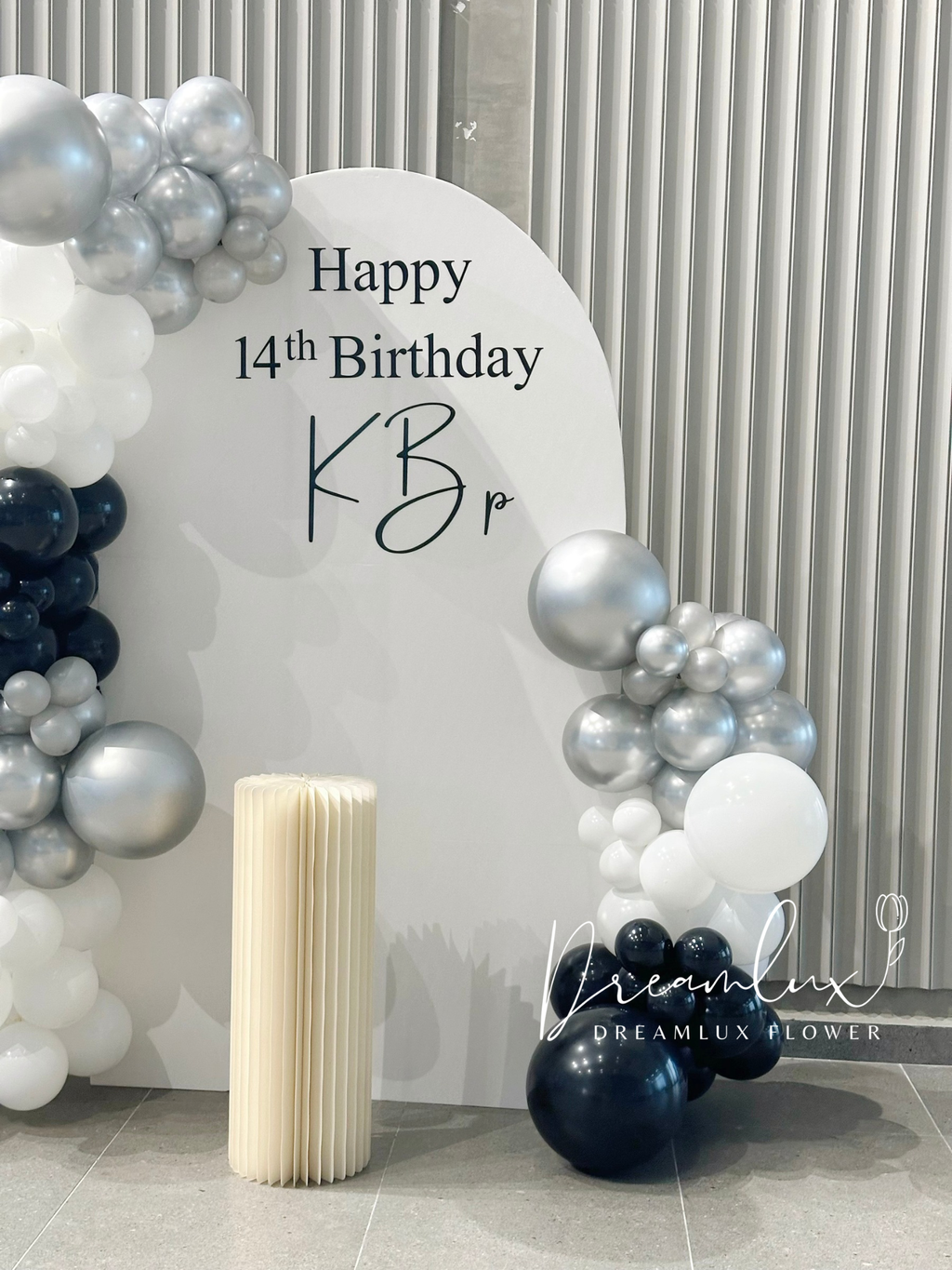 Copy of  Dreamlux flower (Logo)