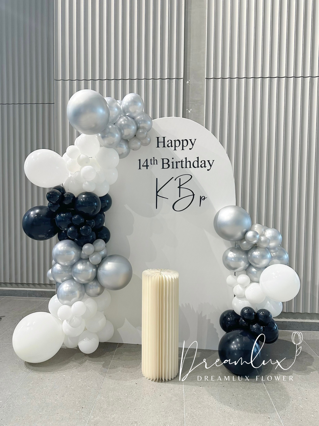 Copy of  Dreamlux flower (Logo)