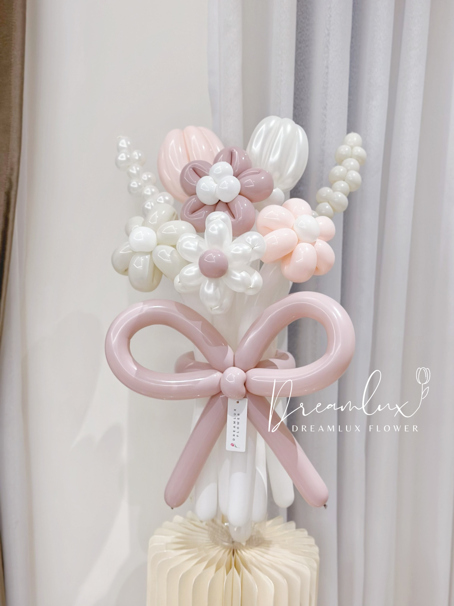 Copy of  Dreamlux flower (Logo)