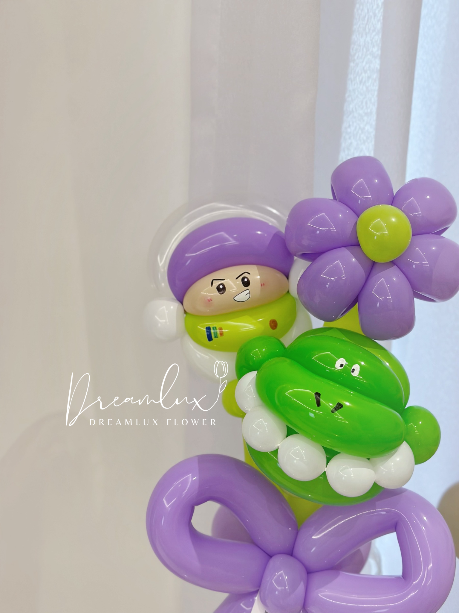 Copy of  Dreamlux flower (Logo)