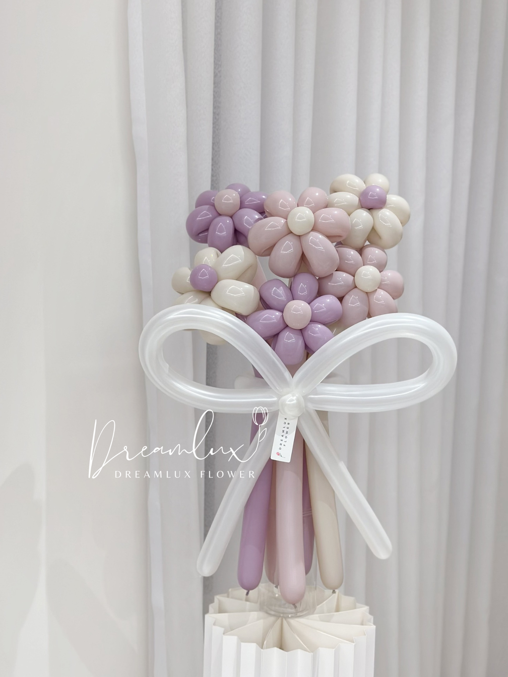 Copy of  Dreamlux flower (Logo)