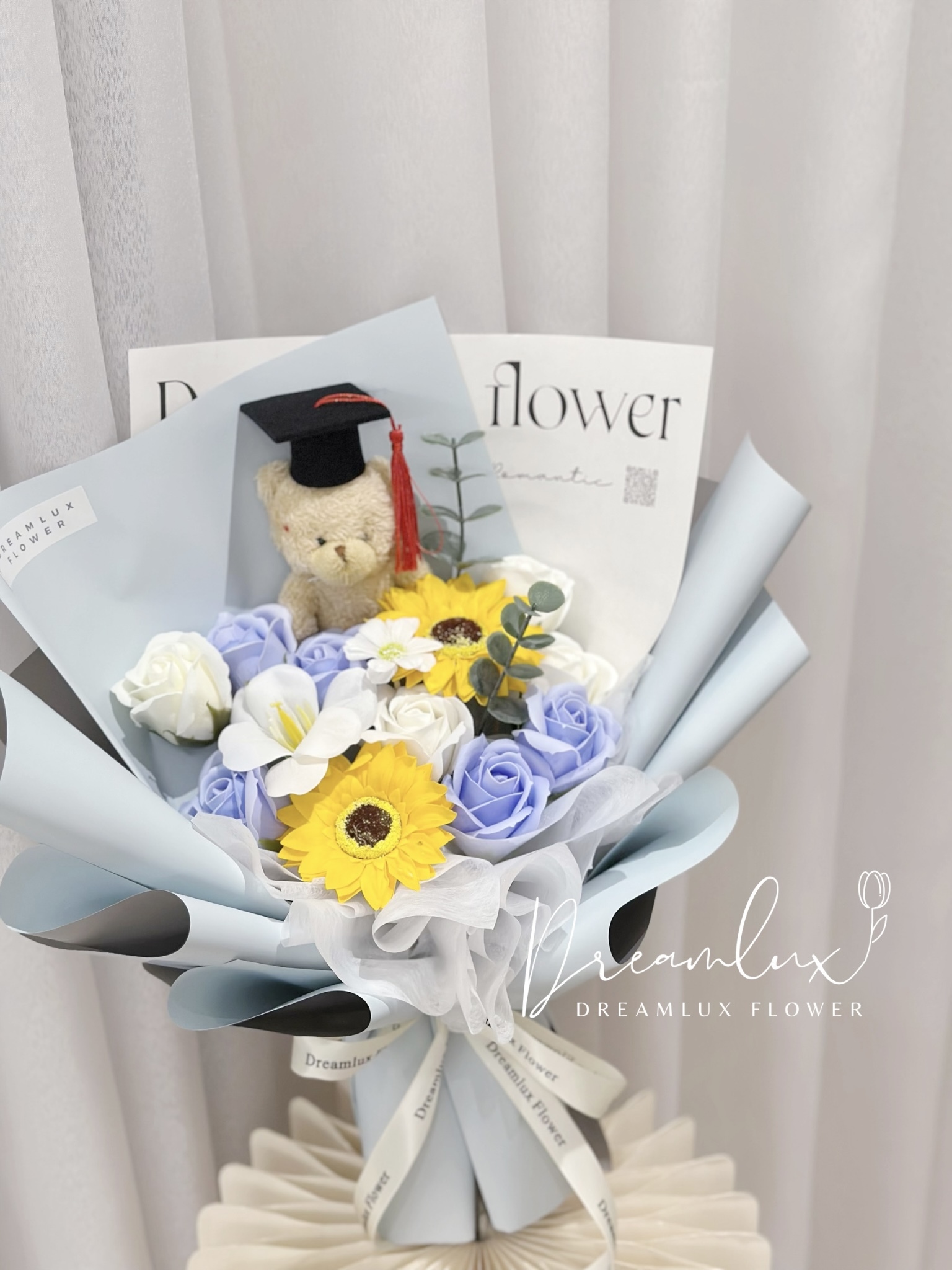 Copy of  Dreamlux flower (Logo)