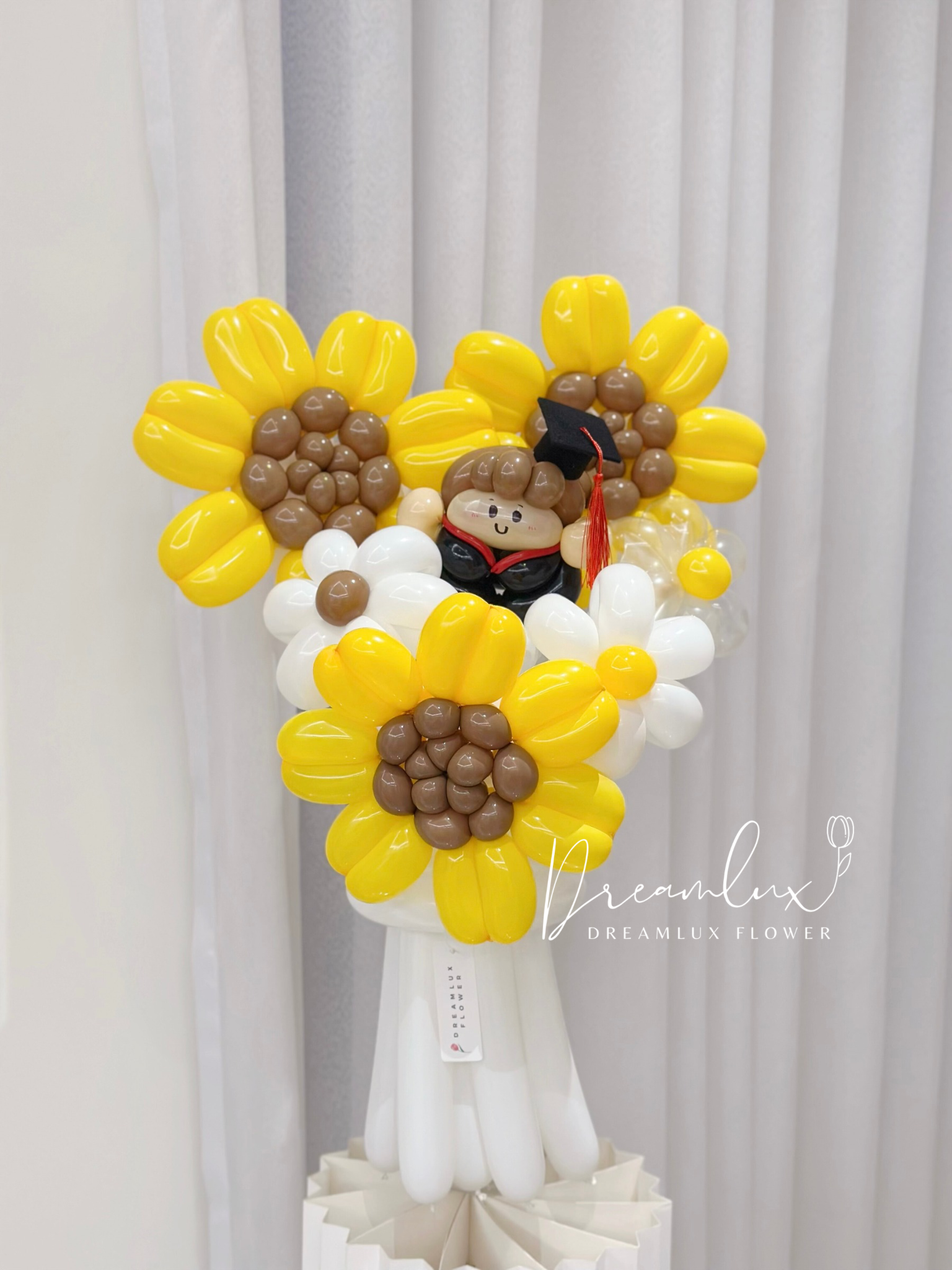 Copy of  Dreamlux flower (Logo)