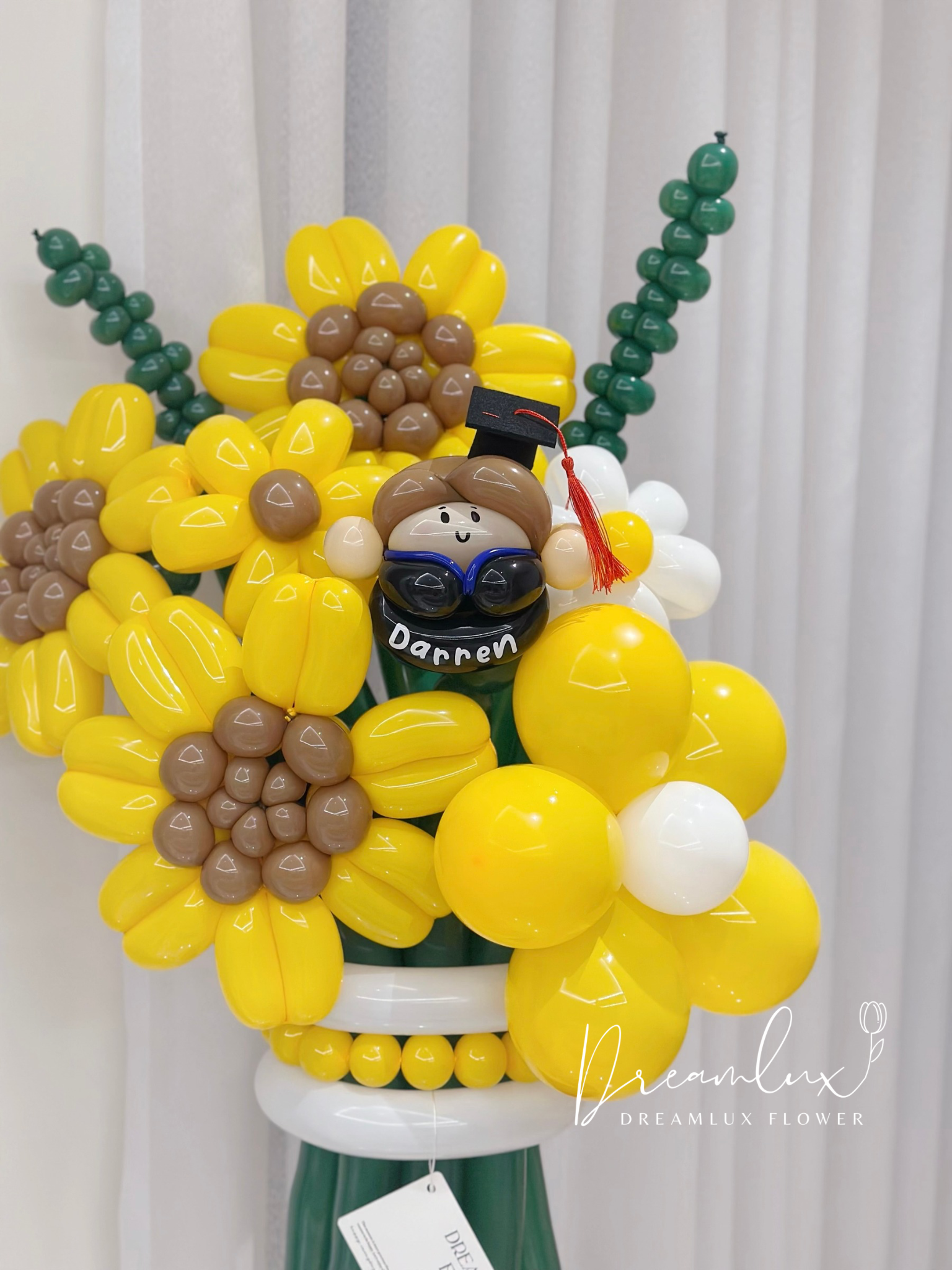 Copy of  Dreamlux flower (Logo)