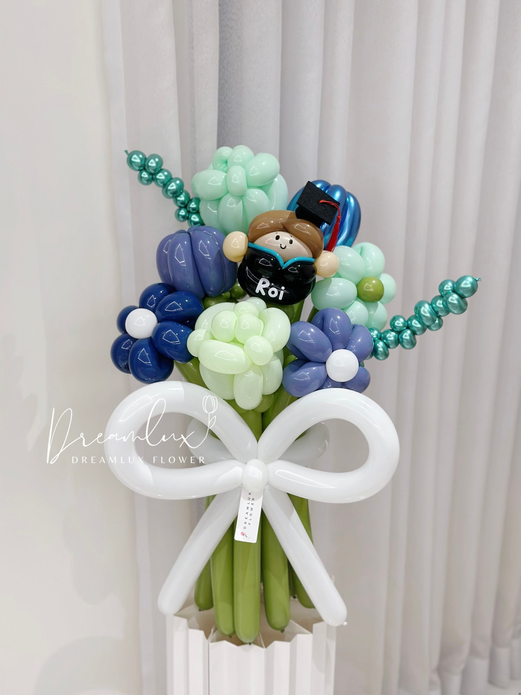 Copy of  Dreamlux flower (Logo)