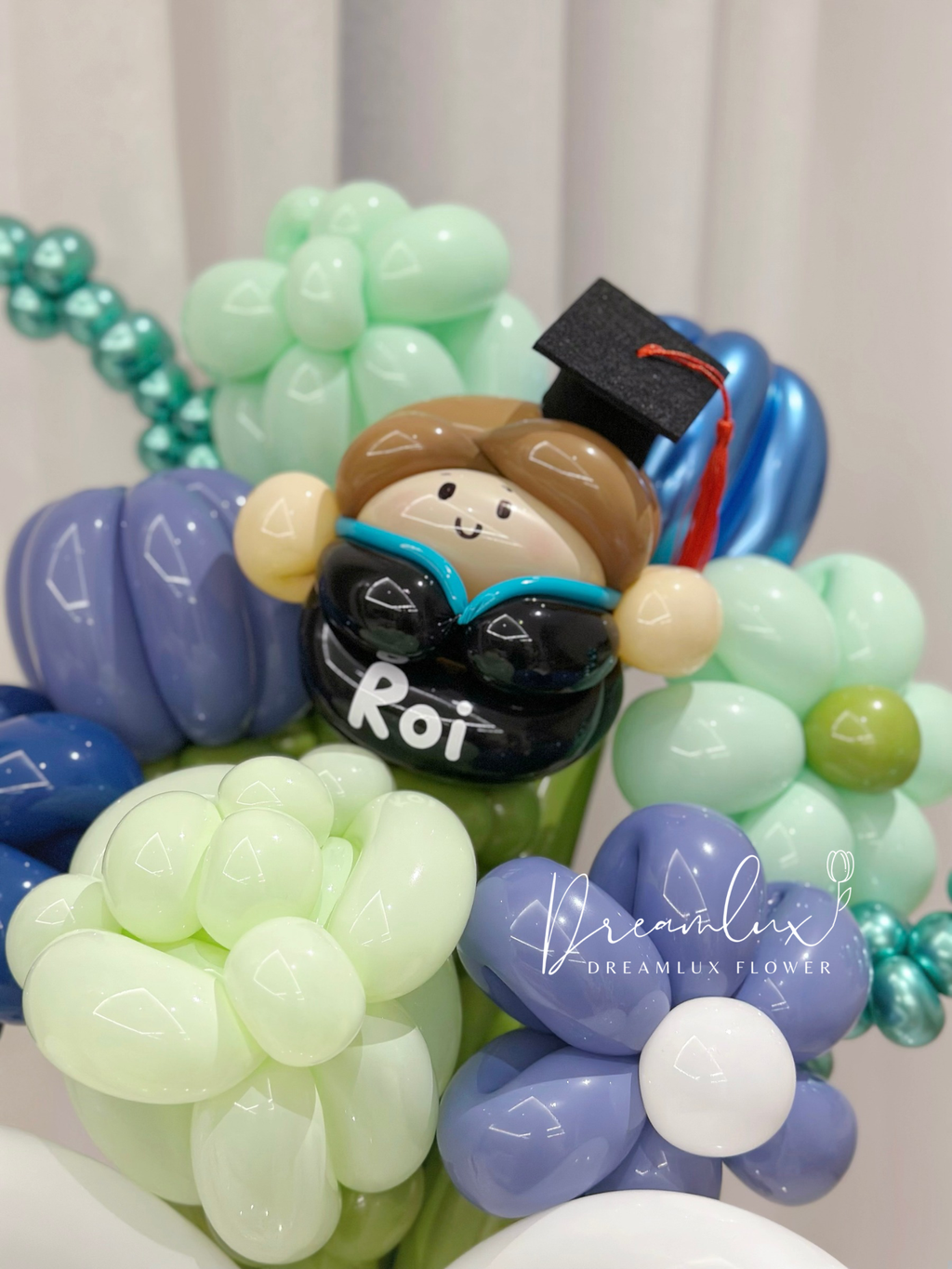 Copy of  Dreamlux flower (Logo)