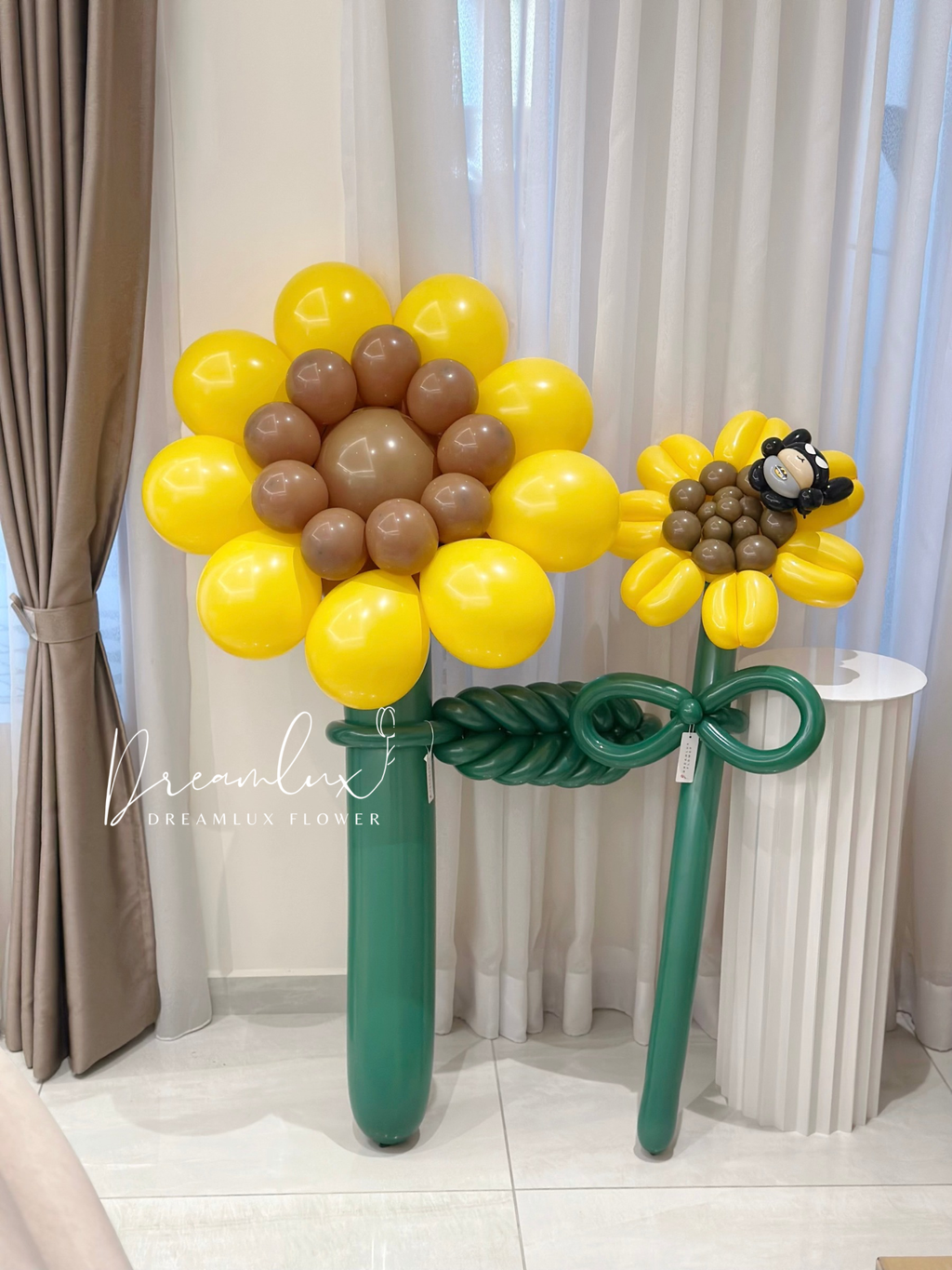 Copy of  Dreamlux flower (Logo)