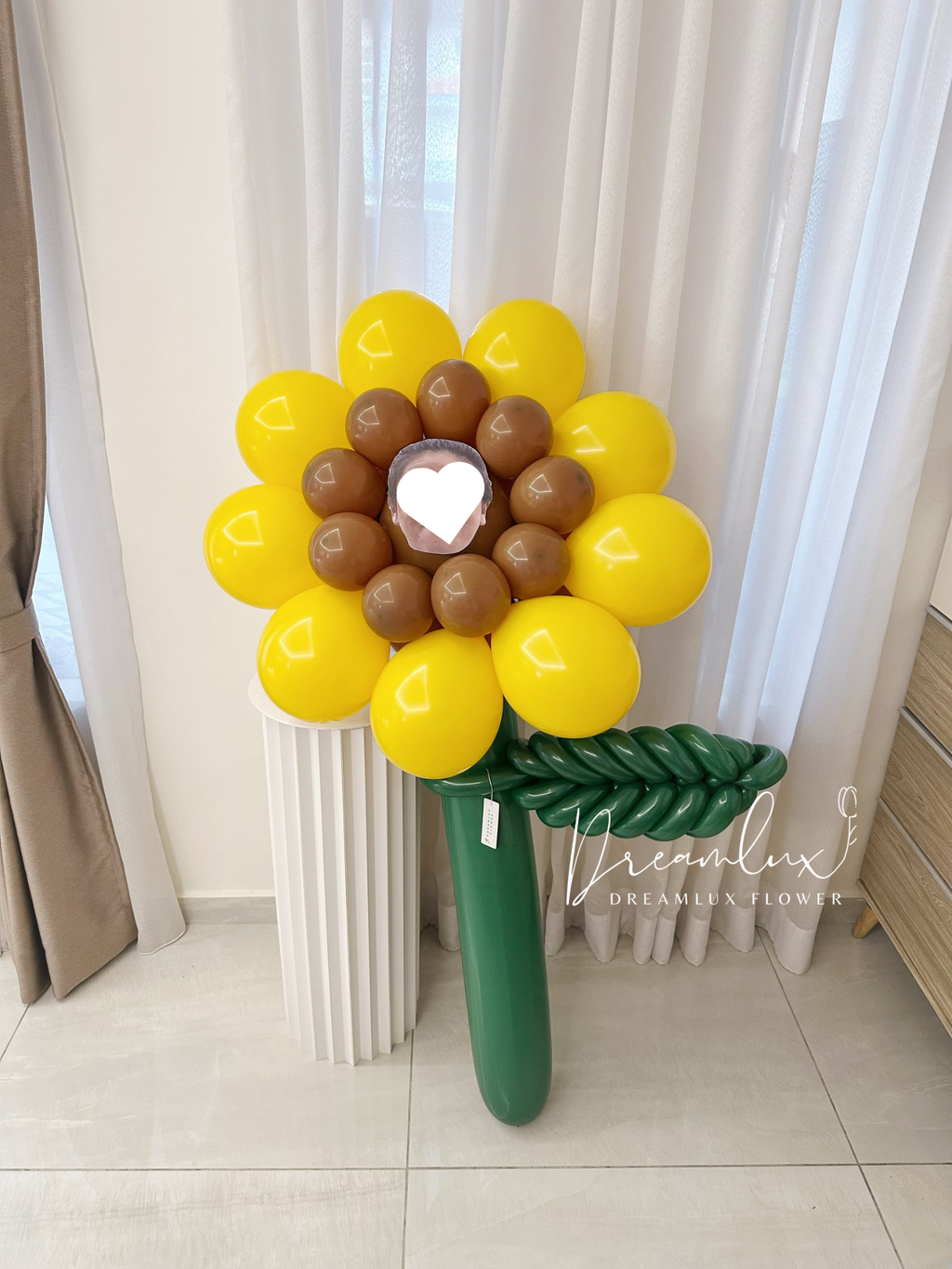 Copy of  Dreamlux flower (Logo)