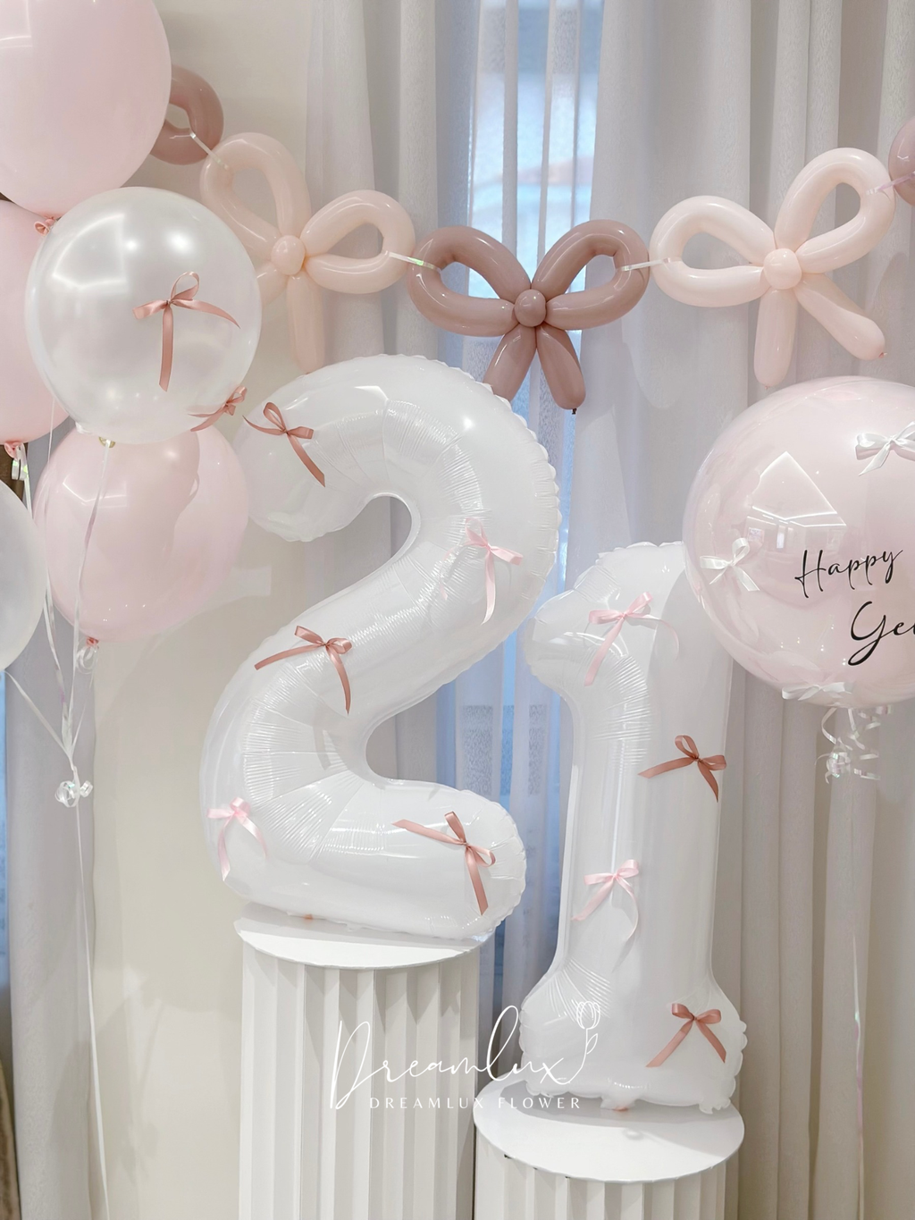 Copy of  Dreamlux flower (Logo)