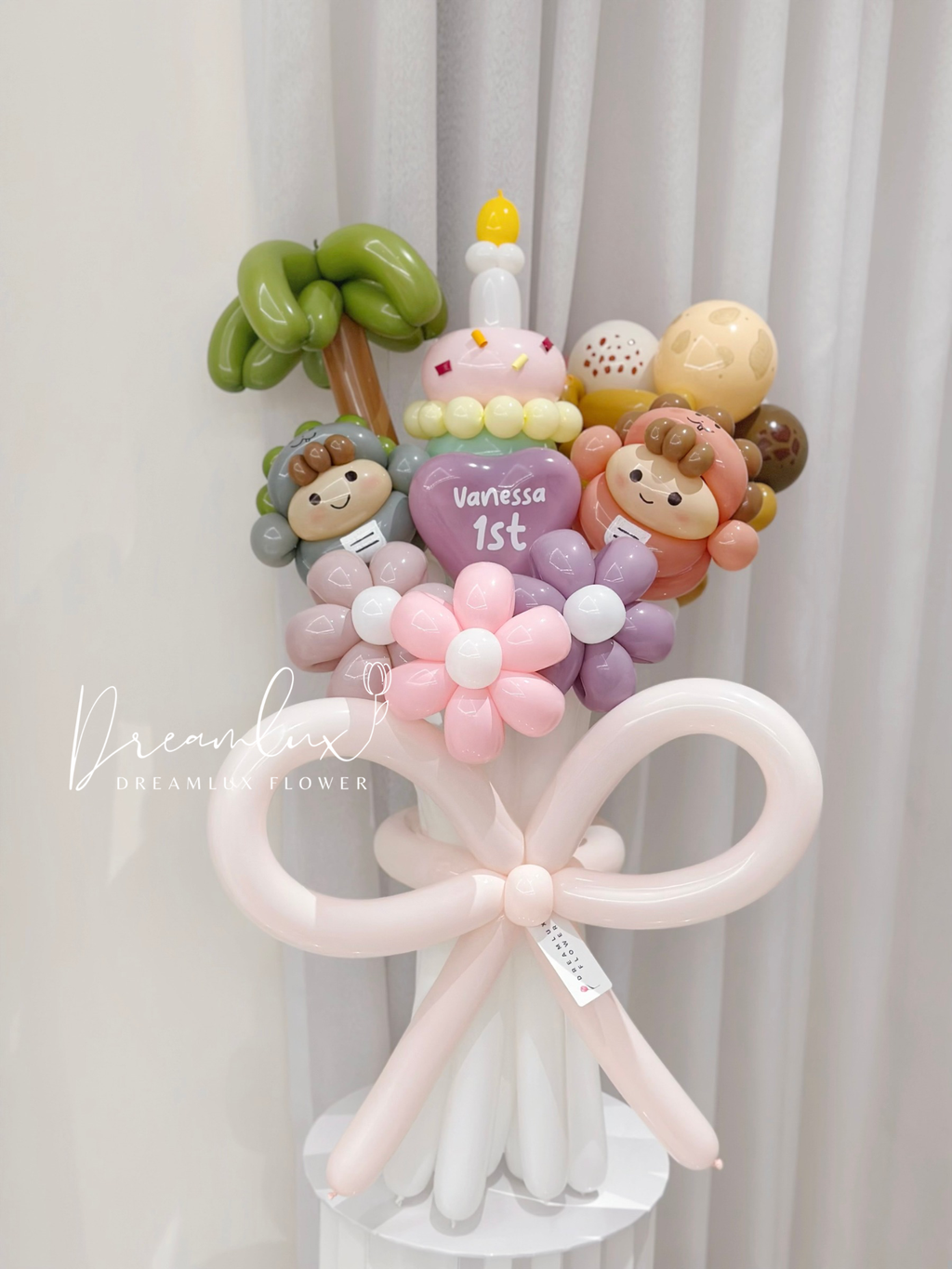 Copy of  Dreamlux flower (Logo)