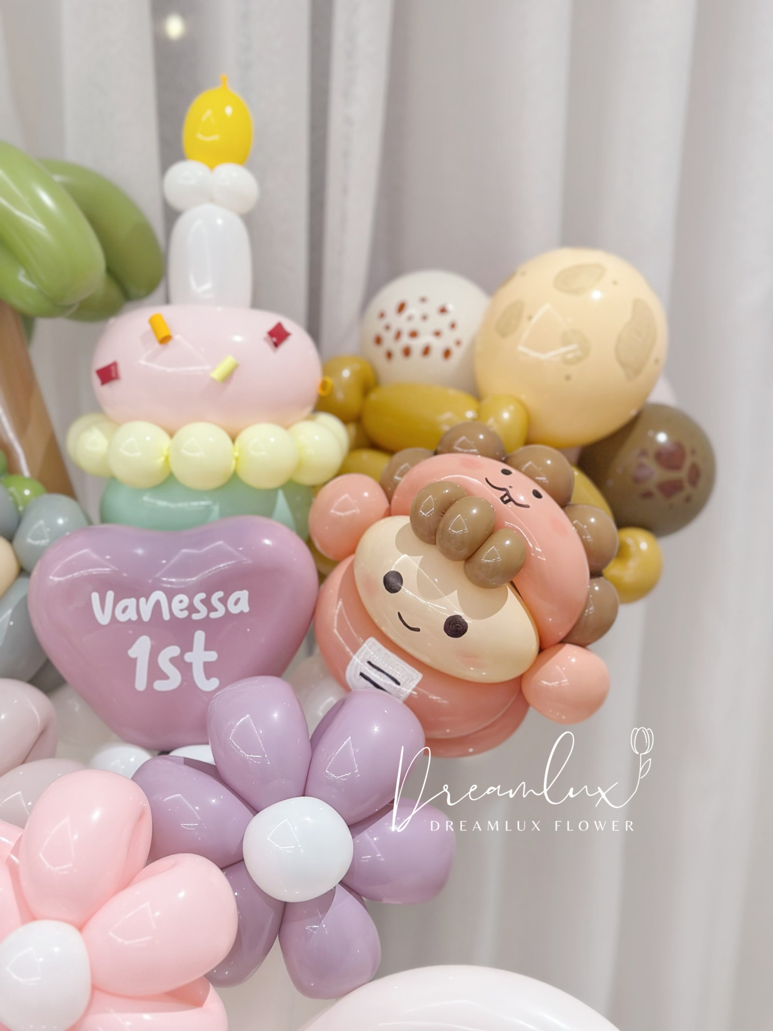 Copy of  Dreamlux flower (Logo)