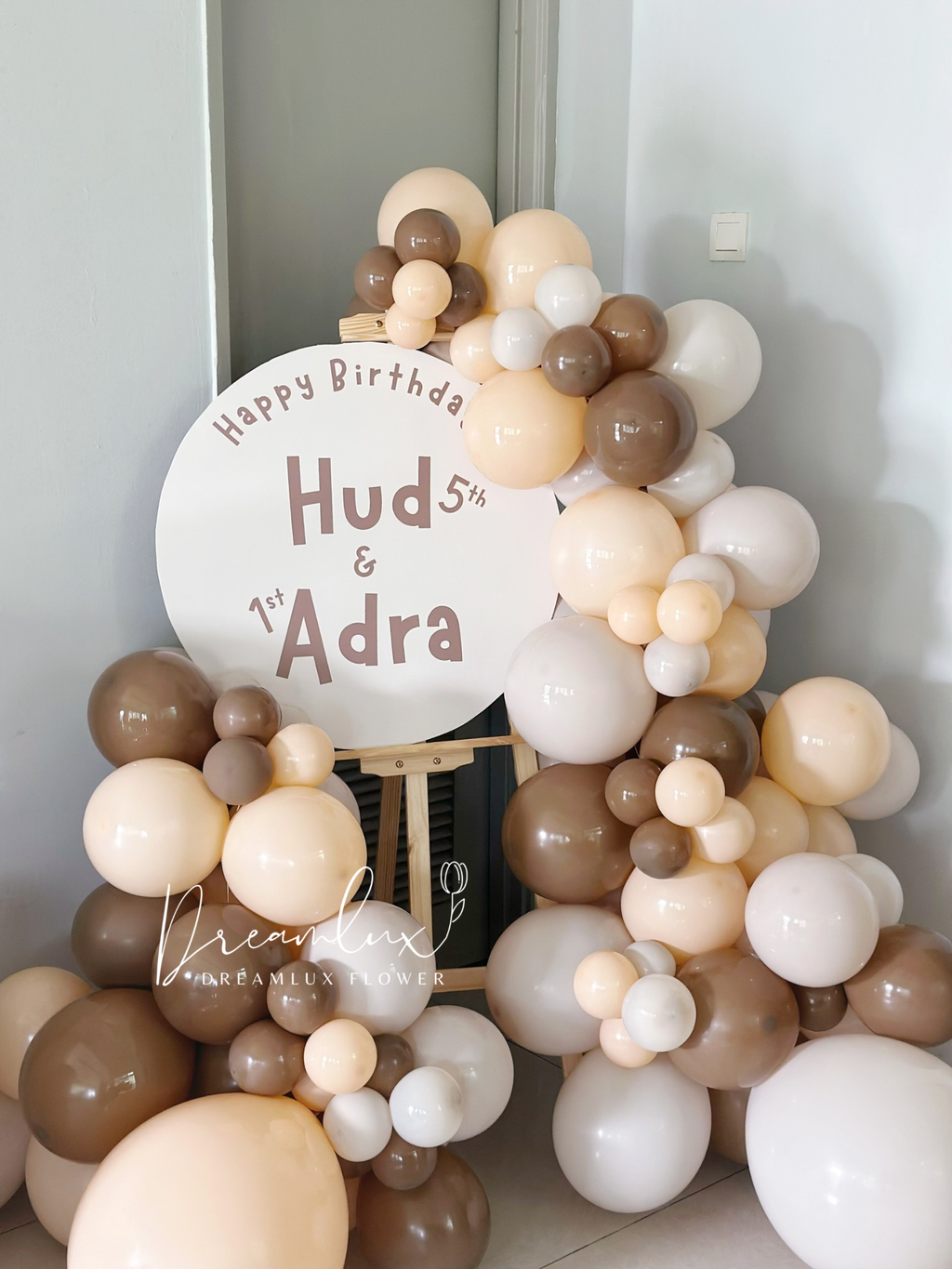 Copy of  Dreamlux flower (Logo)