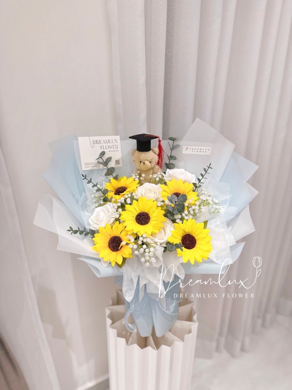 Copy of  Dreamlux flower (Logo)