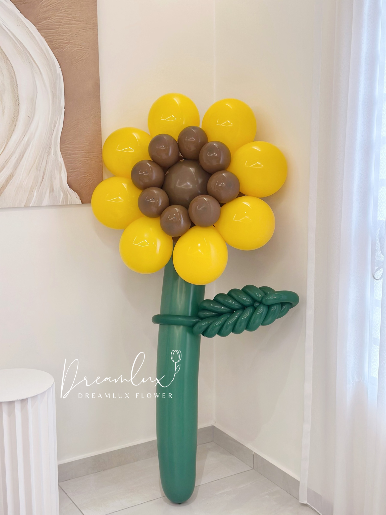 Copy of  Dreamlux flower (Logo)