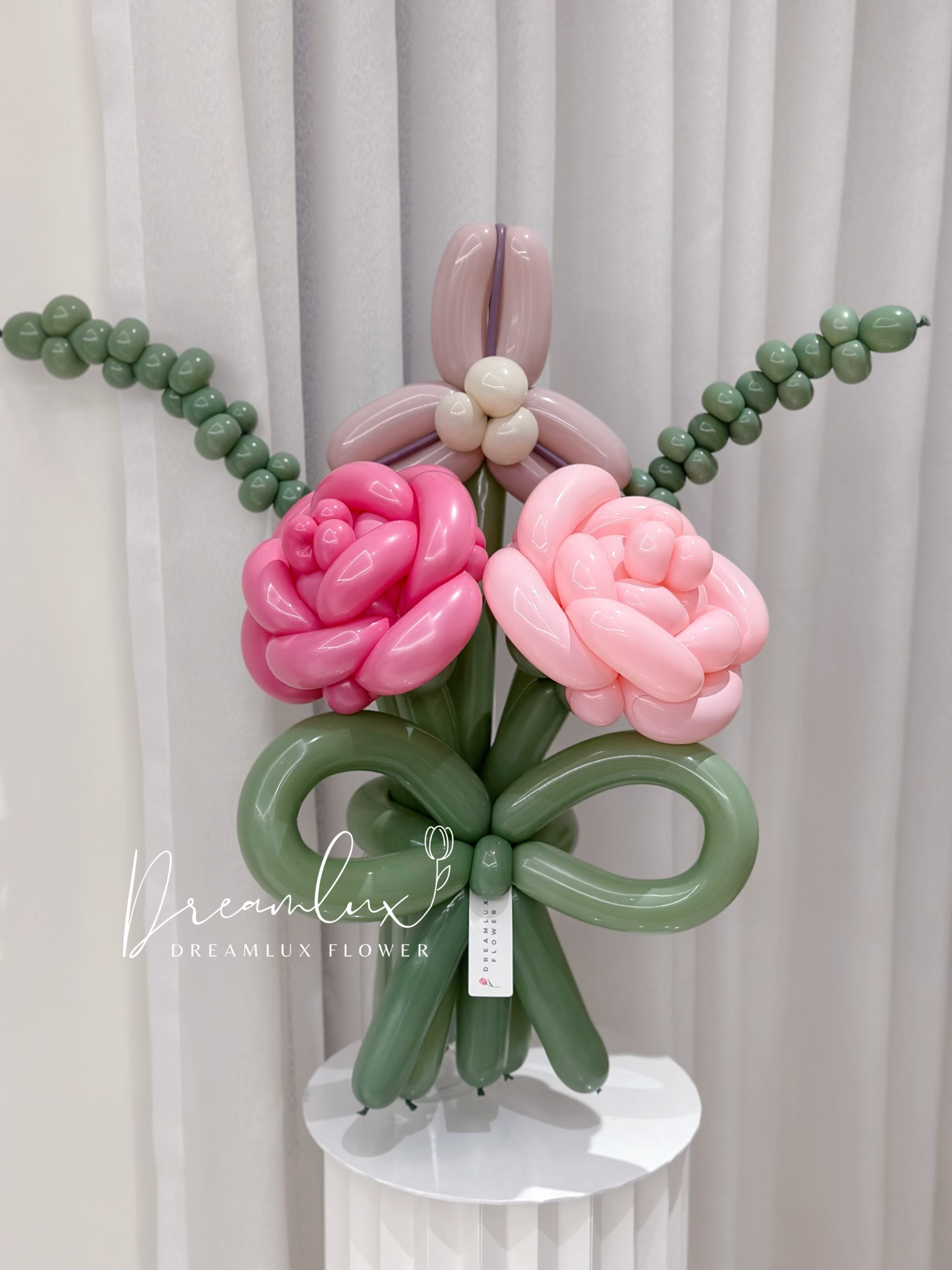 Copy of  Dreamlux flower (Logo)