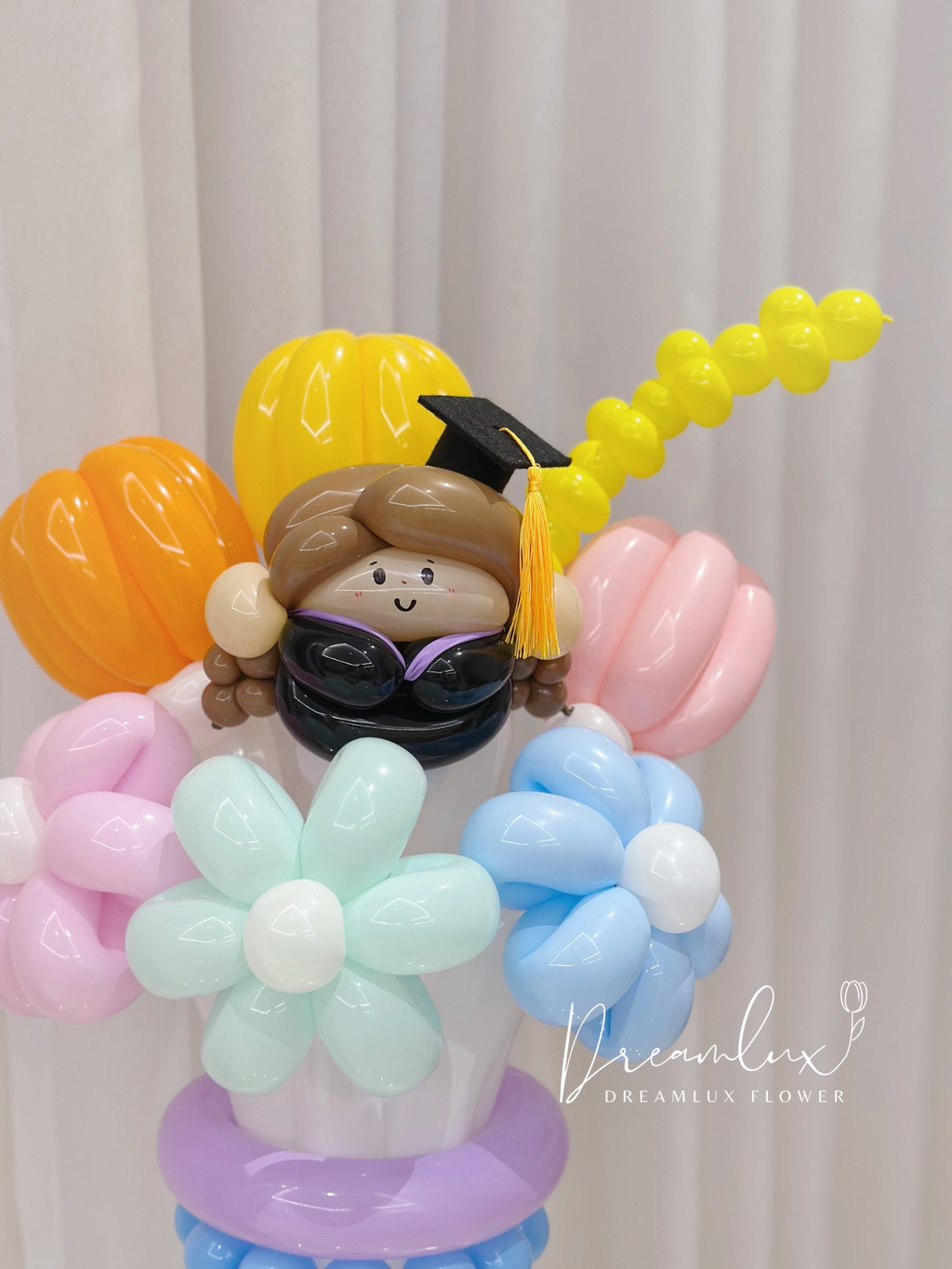 Copy of  Dreamlux flower (Logo)