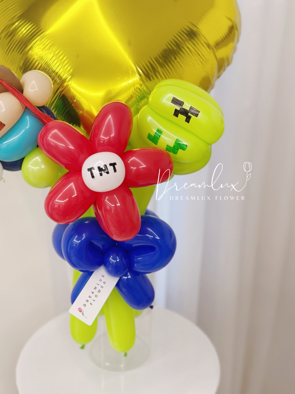 Copy of  Dreamlux flower (Logo)