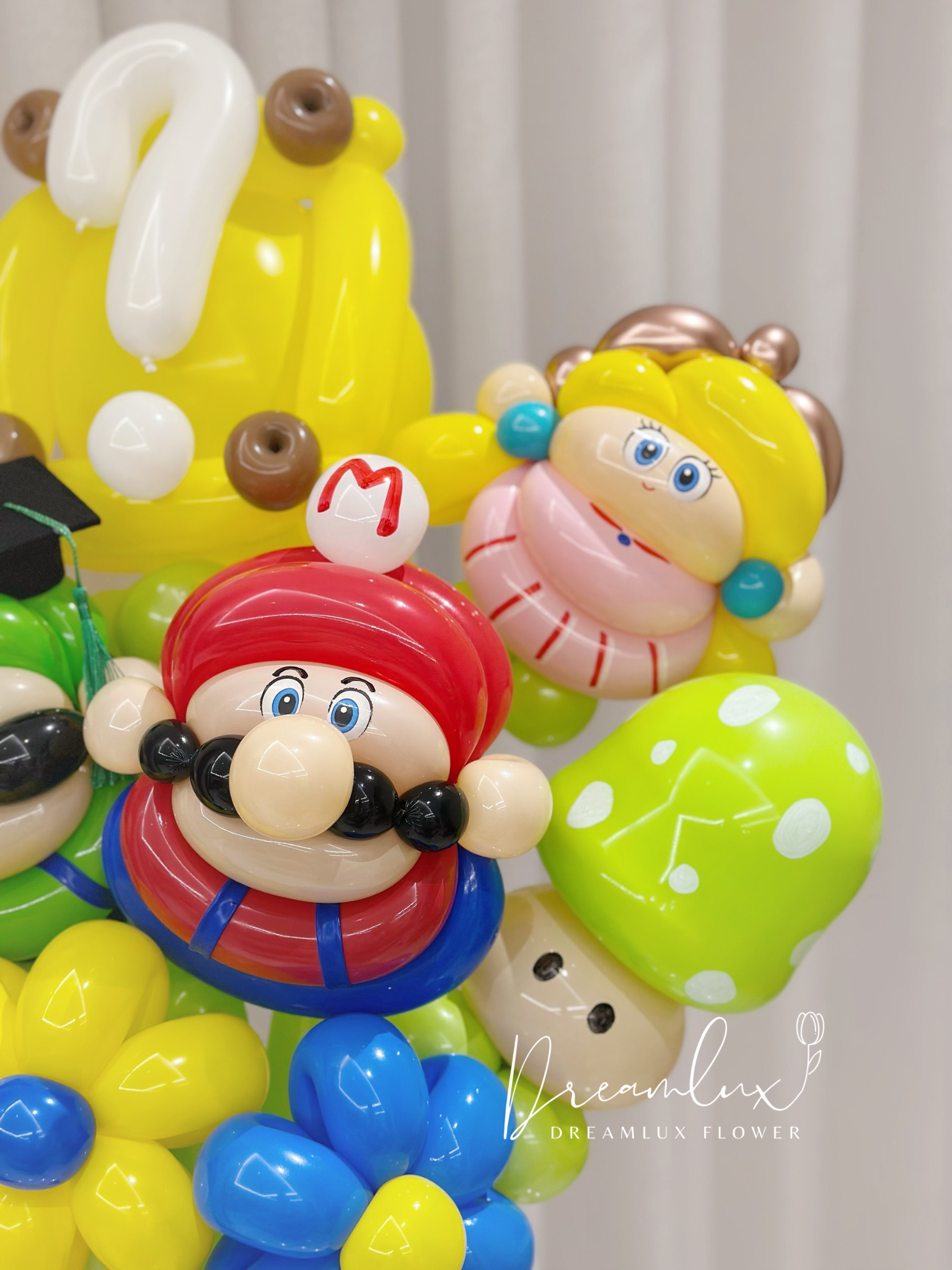 Copy of  Dreamlux flower (Logo)