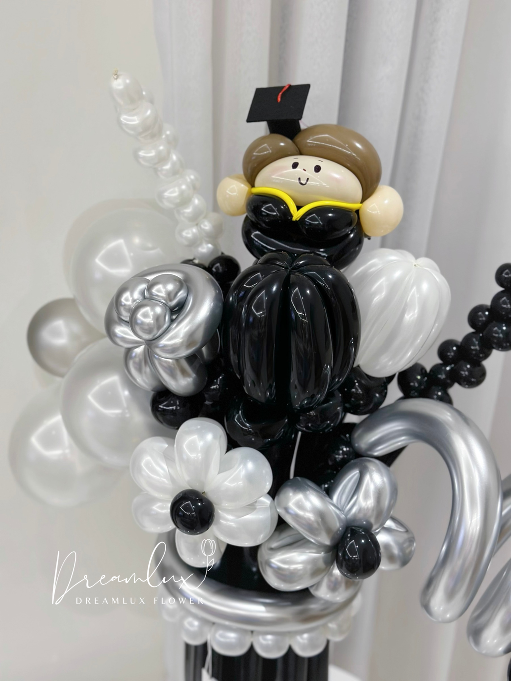 Copy of  Dreamlux flower (Logo)