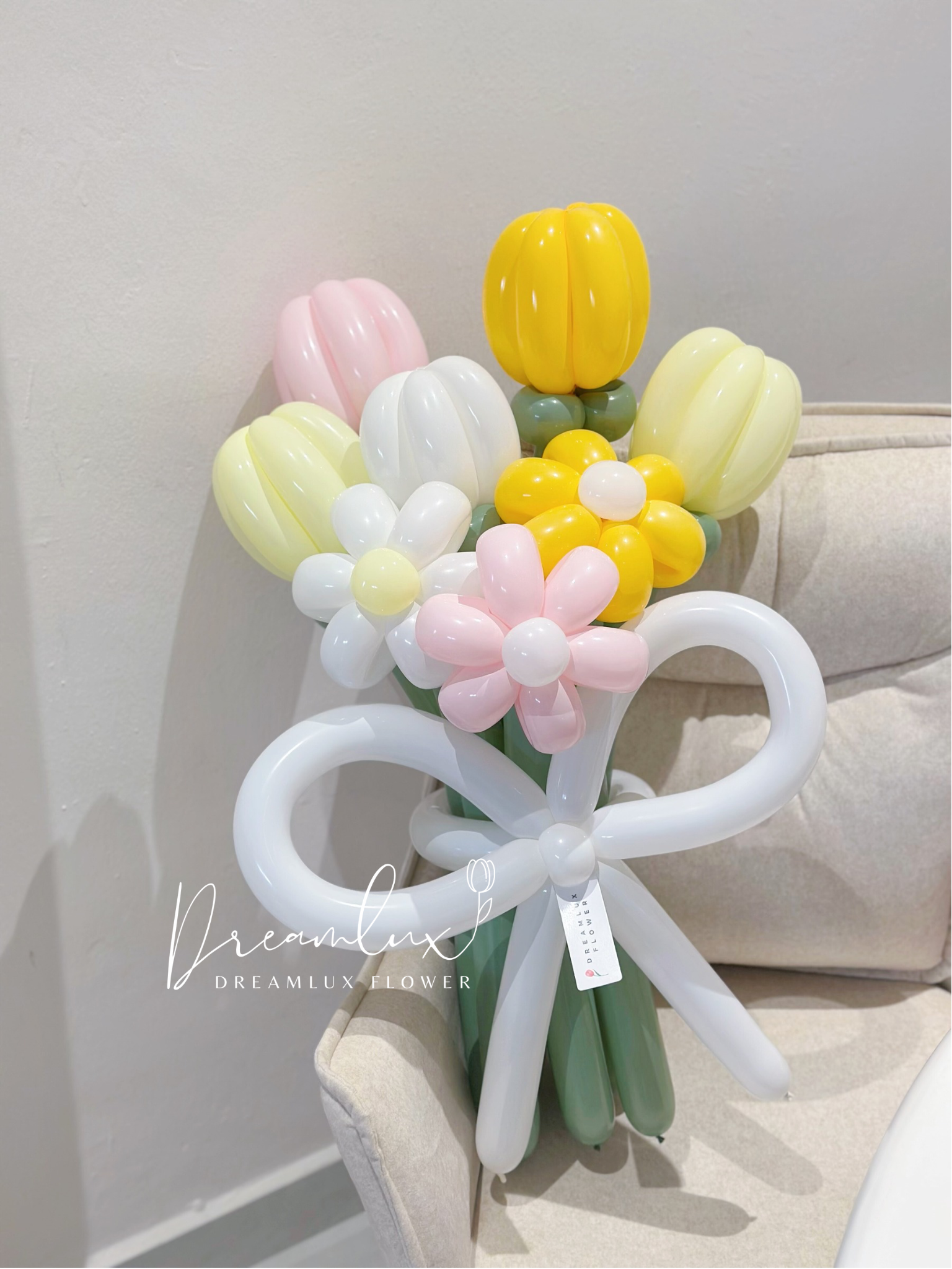 Copy of  Dreamlux flower (Logo)