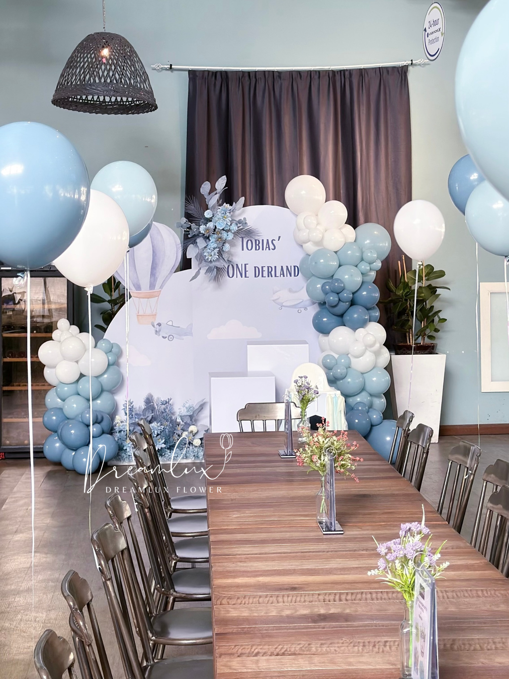 Copy of  Dreamlux flower (Logo)