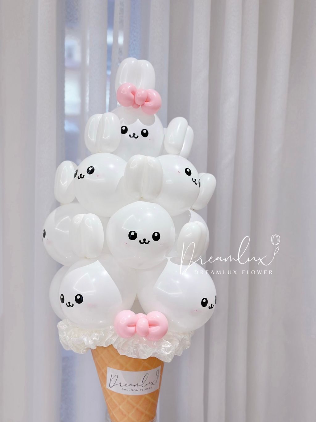 Copy of  Dreamlux flower (Logo)