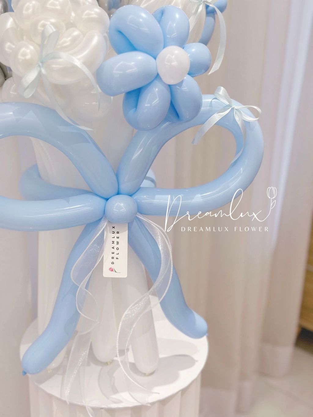 Copy of  Dreamlux flower (Logo)