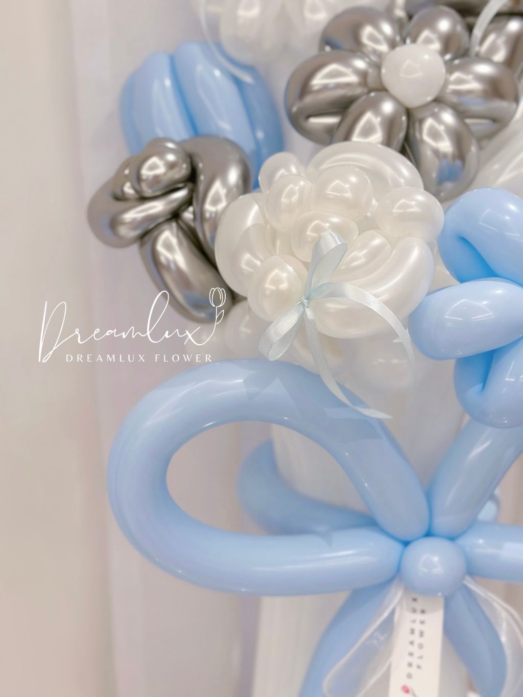 Copy of  Dreamlux flower (Logo)