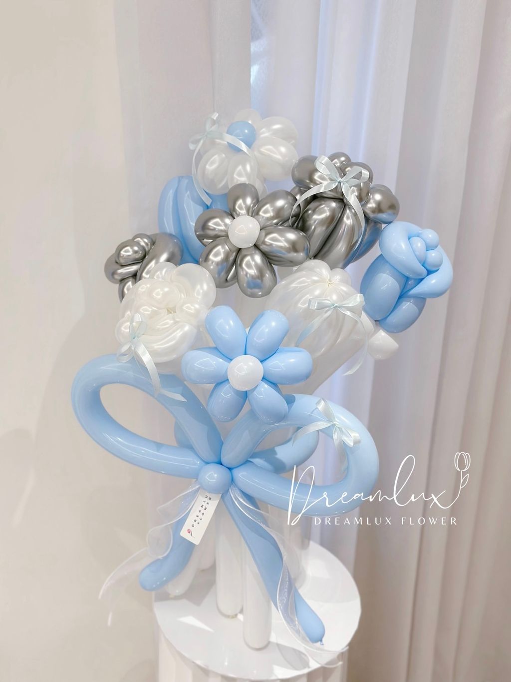 Copy of  Dreamlux flower (Logo)