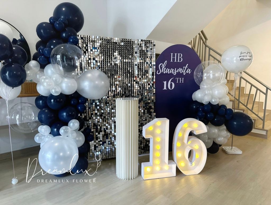 Copy of  Dreamlux flower (Logo)