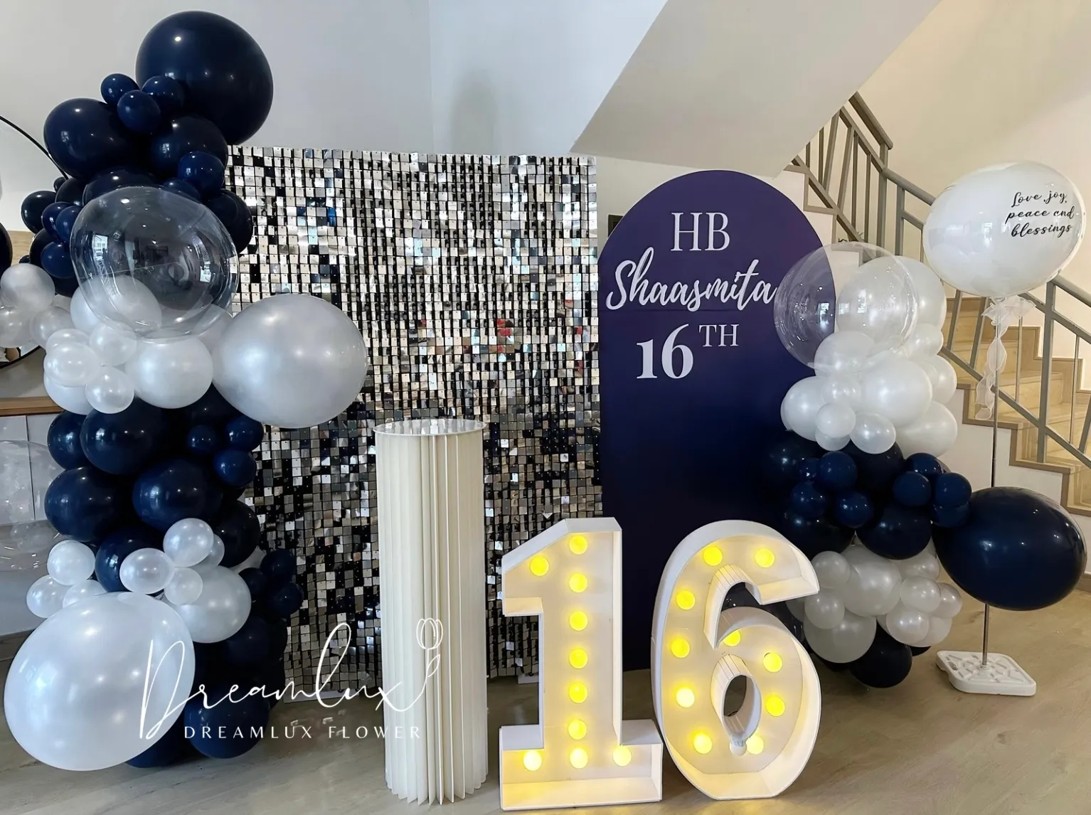 Copy of  Dreamlux flower (Logo)