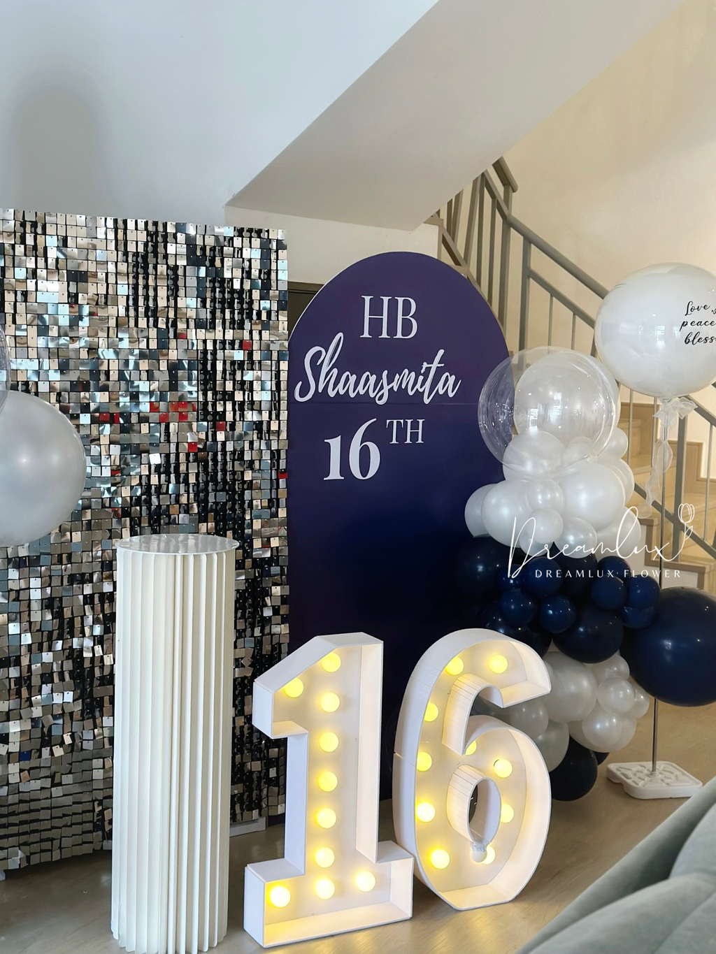 Copy of  Dreamlux flower (Logo)