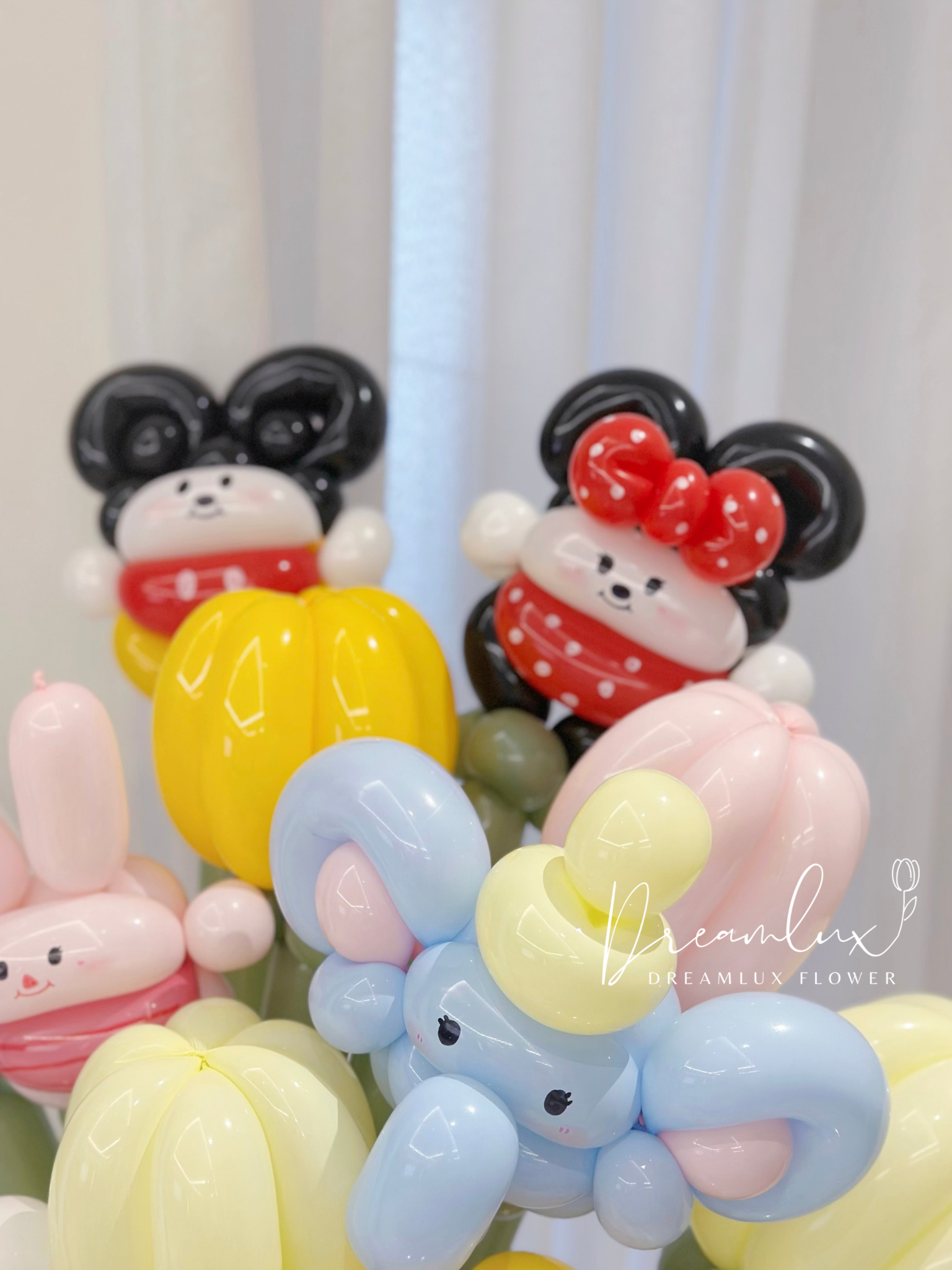 Copy of  Dreamlux flower (Logo)