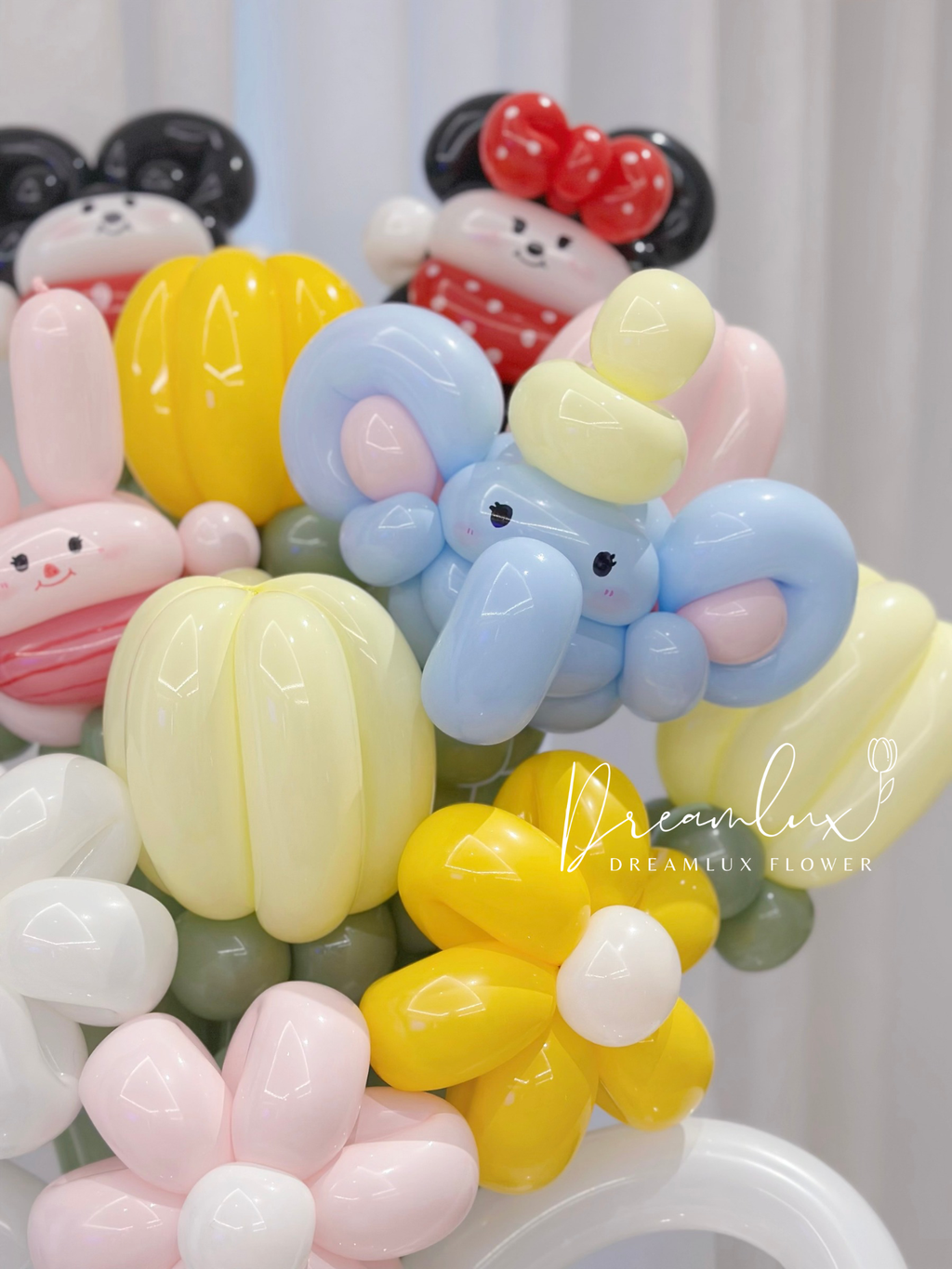 Copy of  Dreamlux flower (Logo)