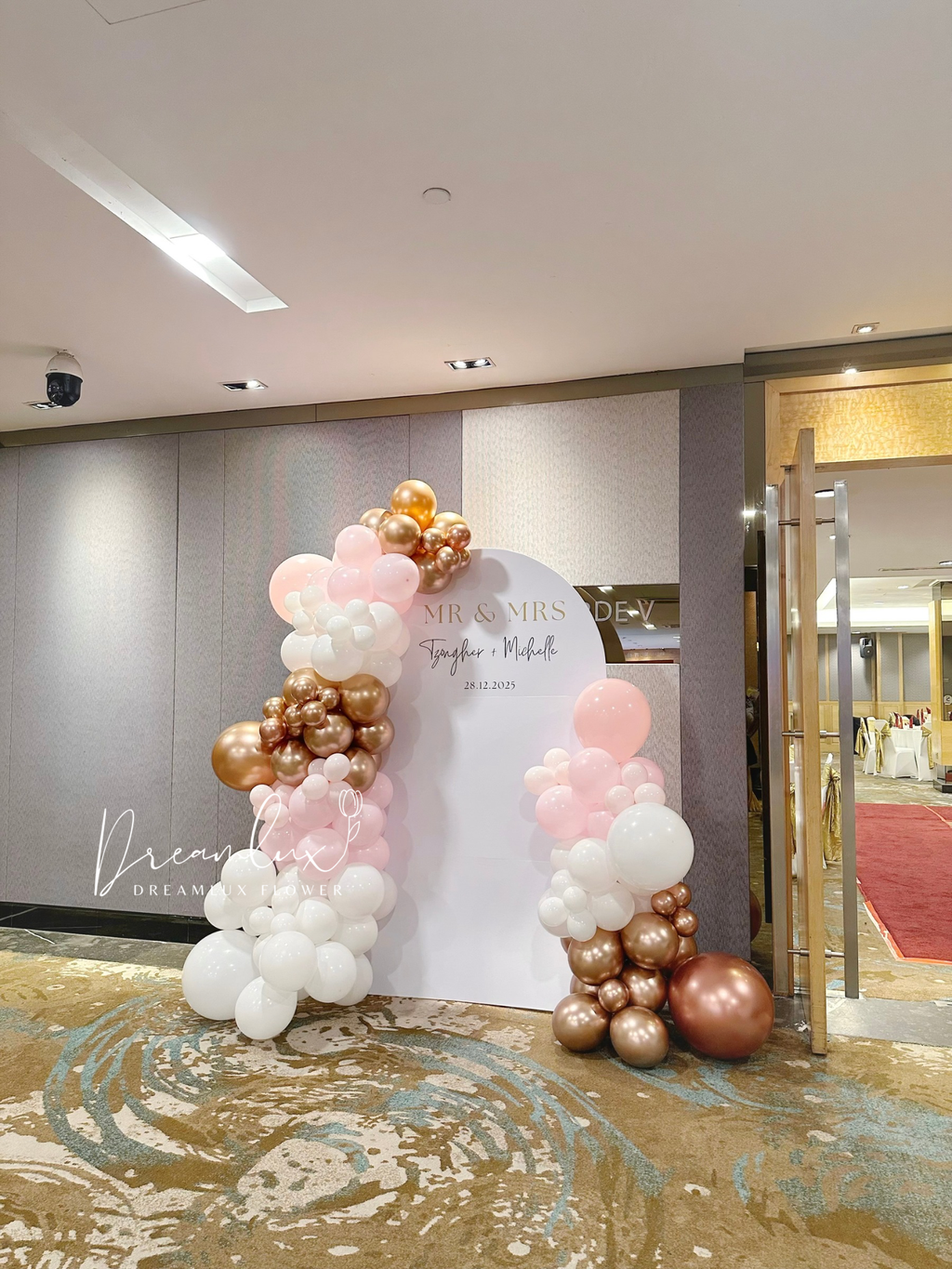 Copy of  Dreamlux flower (Logo)