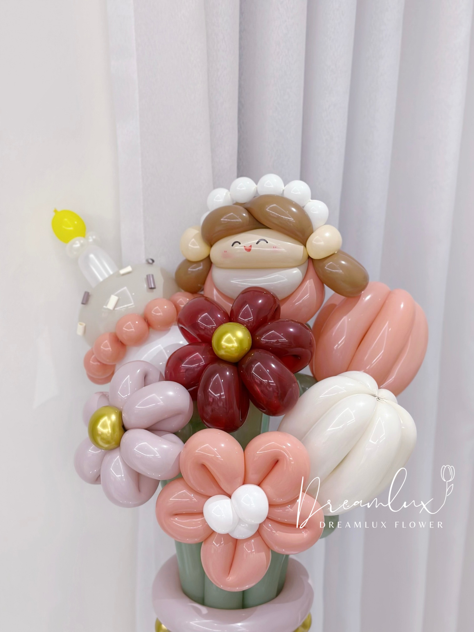 Copy of  Dreamlux flower (Logo)