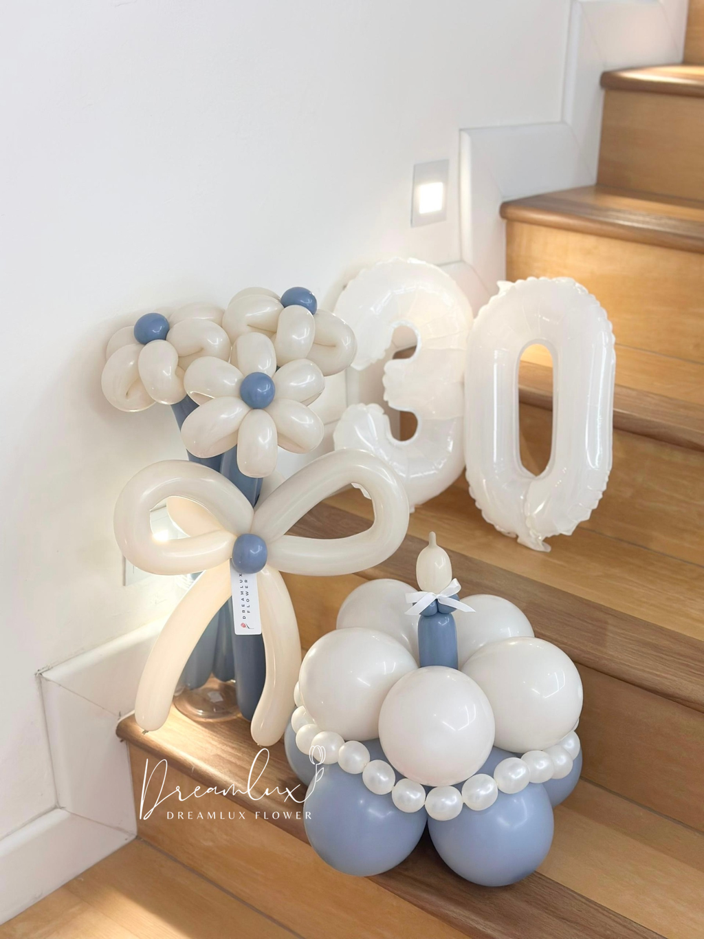 Copy of  Dreamlux flower (Logo)