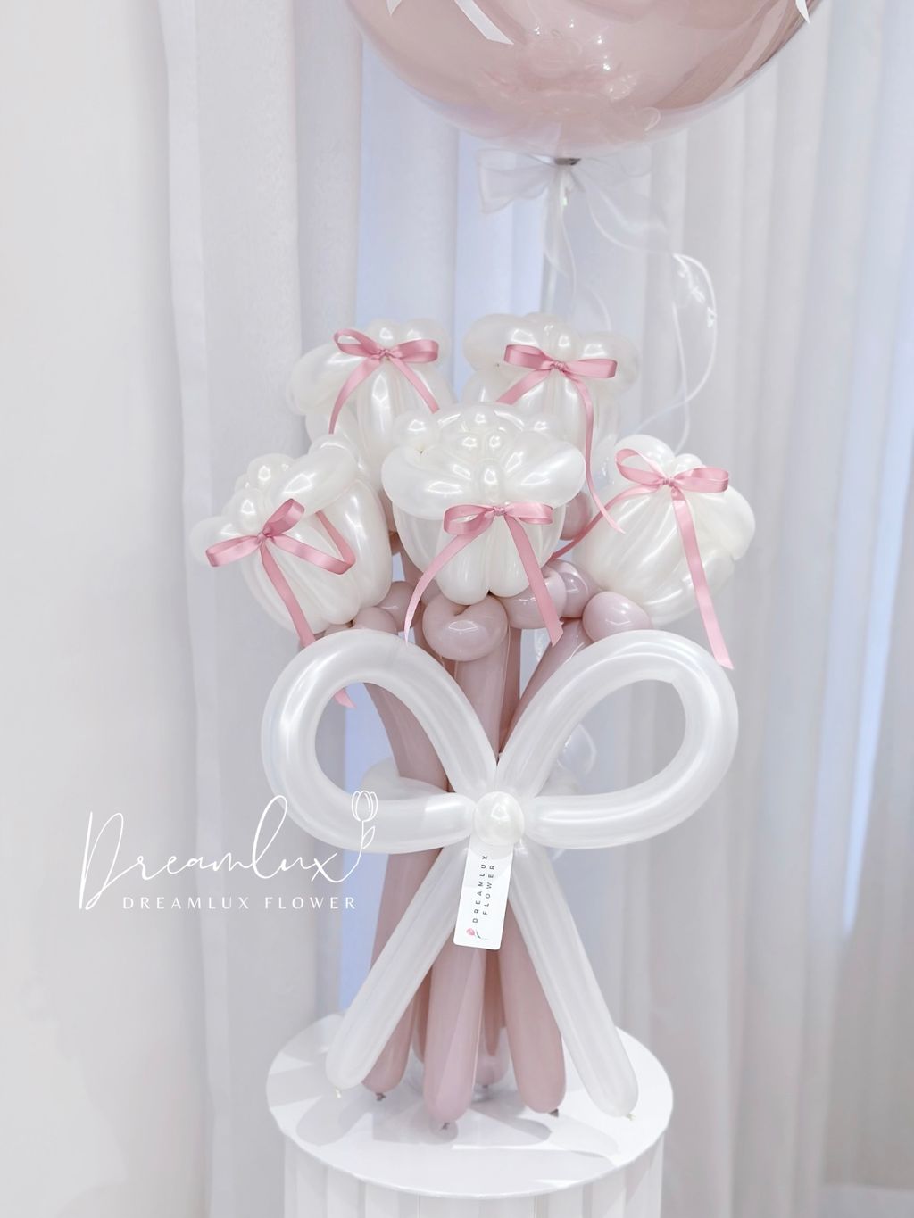 Copy of  Dreamlux flower (Logo)