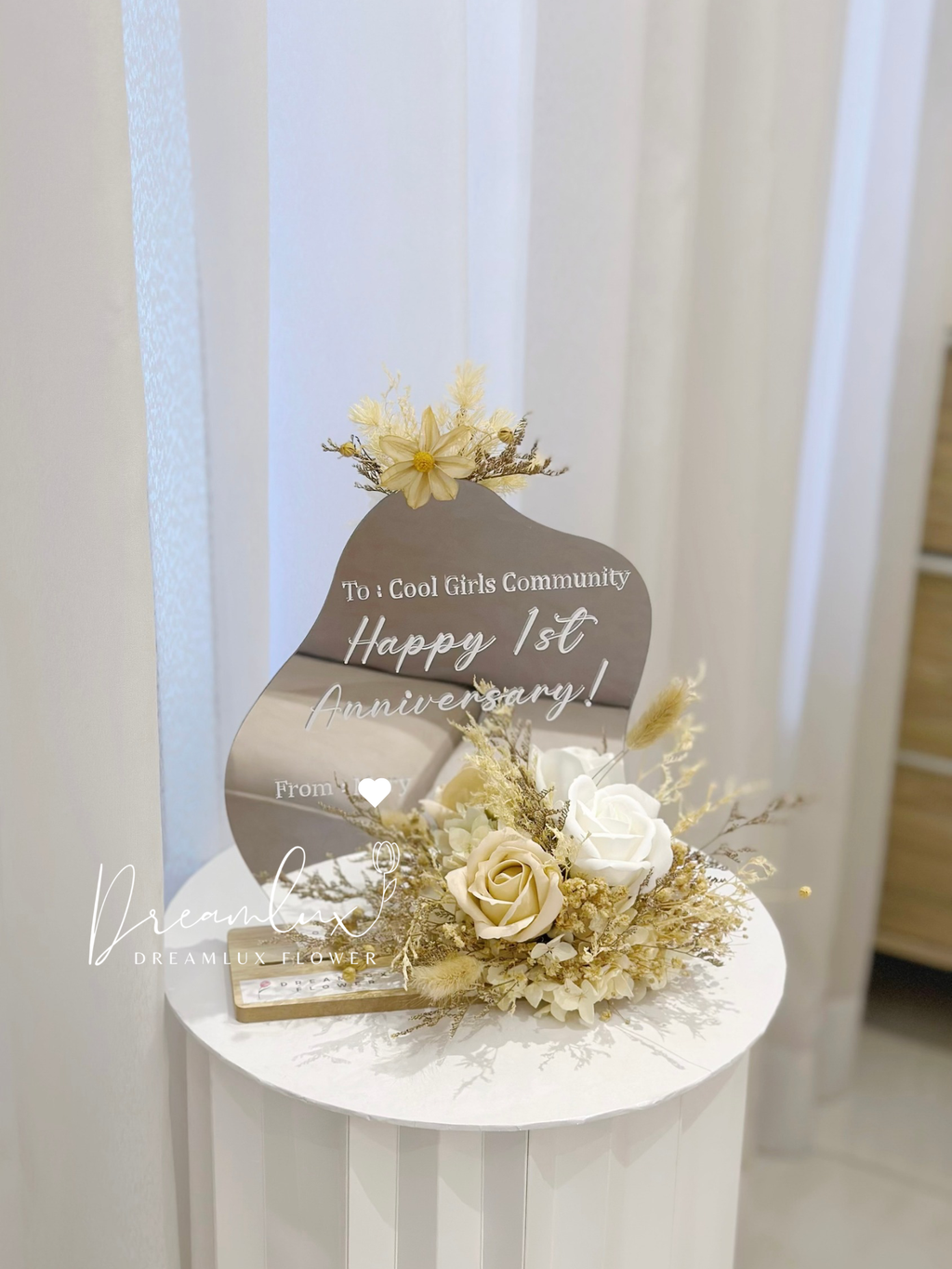 Copy of  Dreamlux flower (Logo)