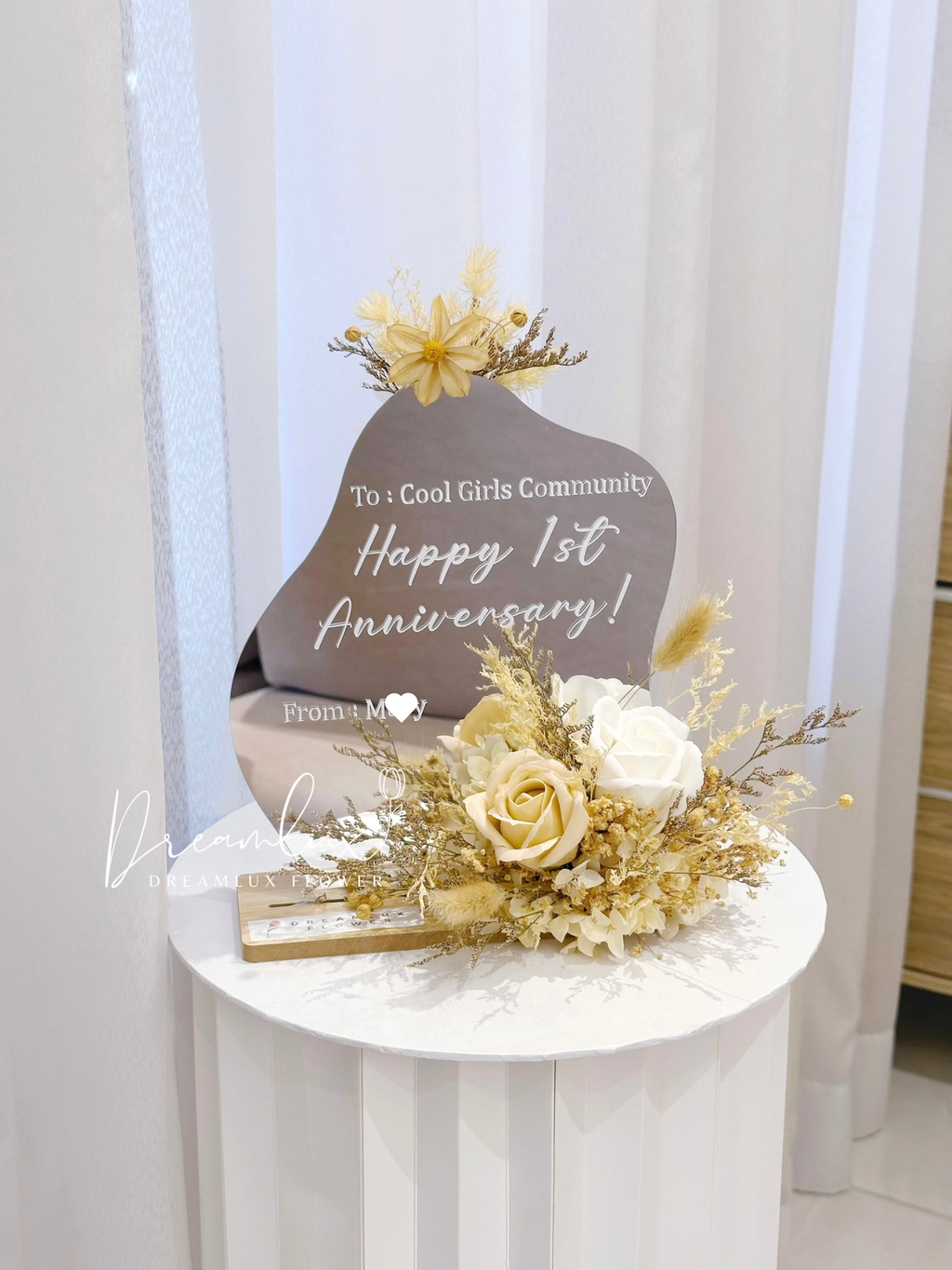 Copy of  Dreamlux flower (Logo)