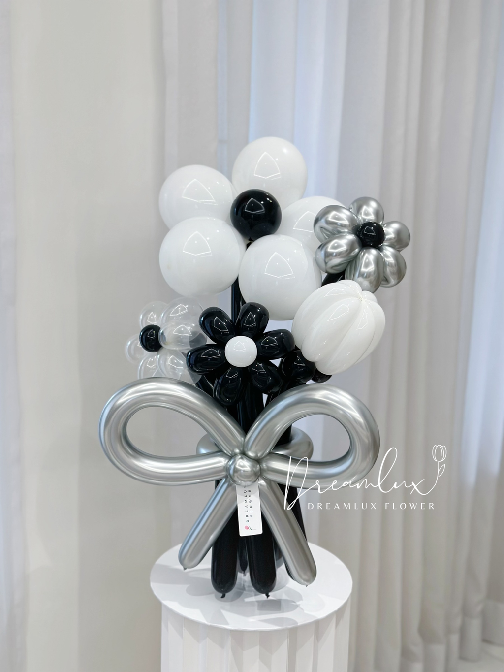 Copy of  Dreamlux flower (Logo)