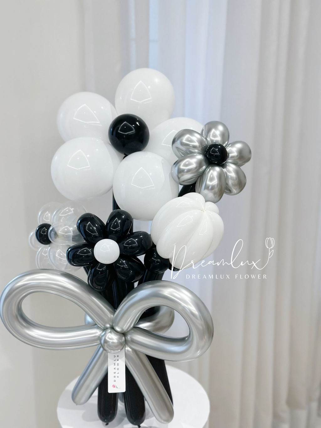 Copy of  Dreamlux flower (Logo)